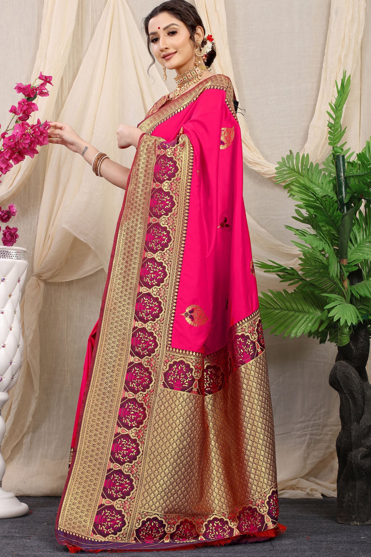 Jasmin Jacquard Pattern Kanchipuram Pure Silk Saree