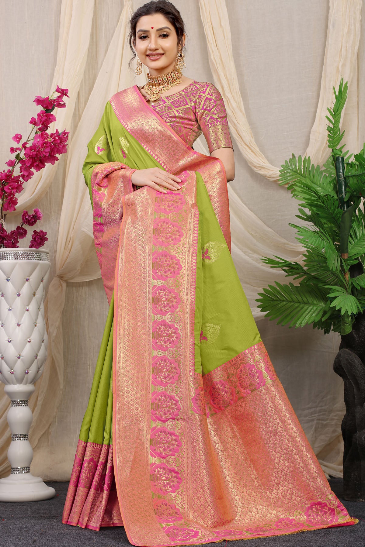 Jasmin Jacquard Pattern Kanchipuram Pure Silk Saree