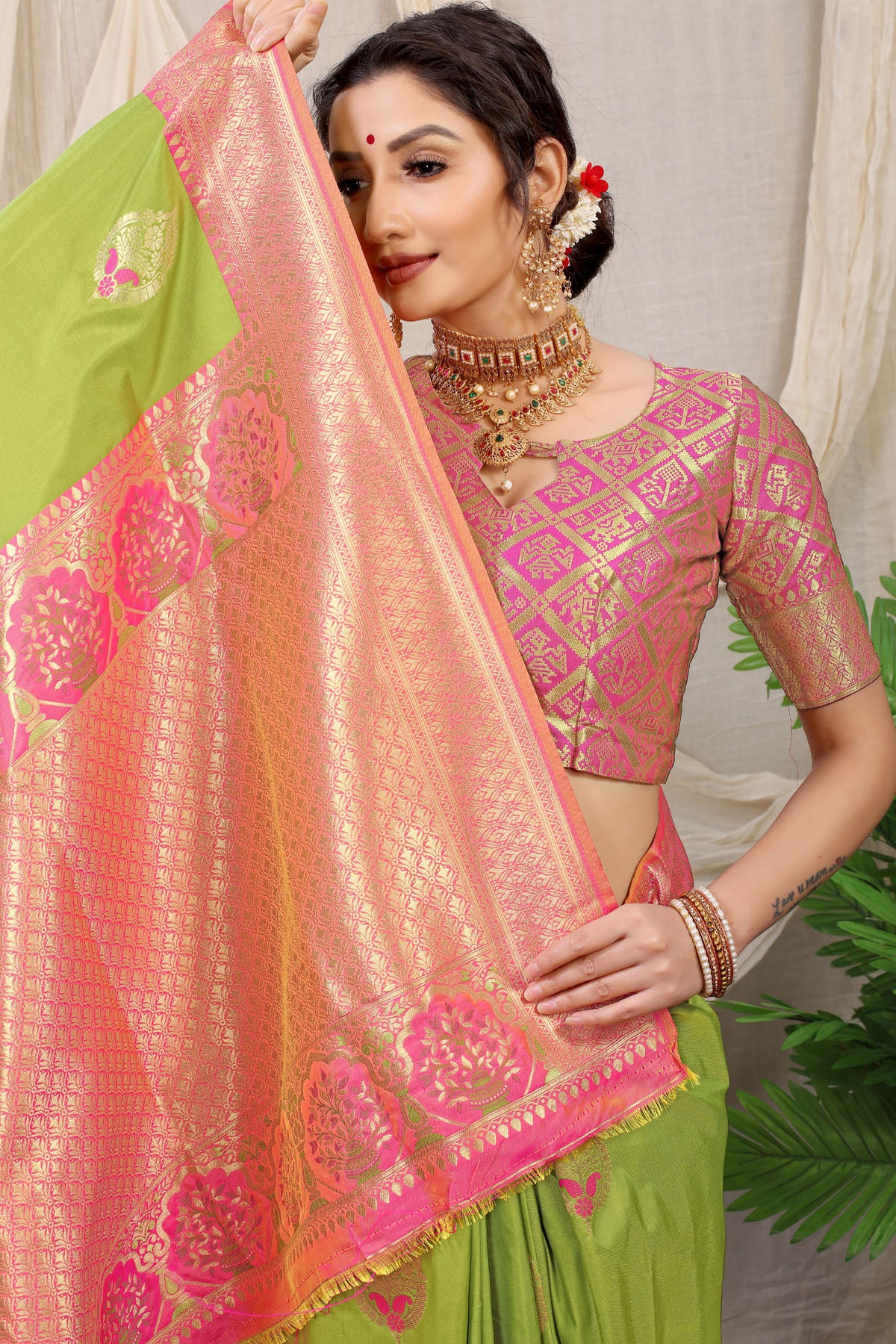 Jasmin Jacquard Pattern Kanchipuram Pure Silk Saree