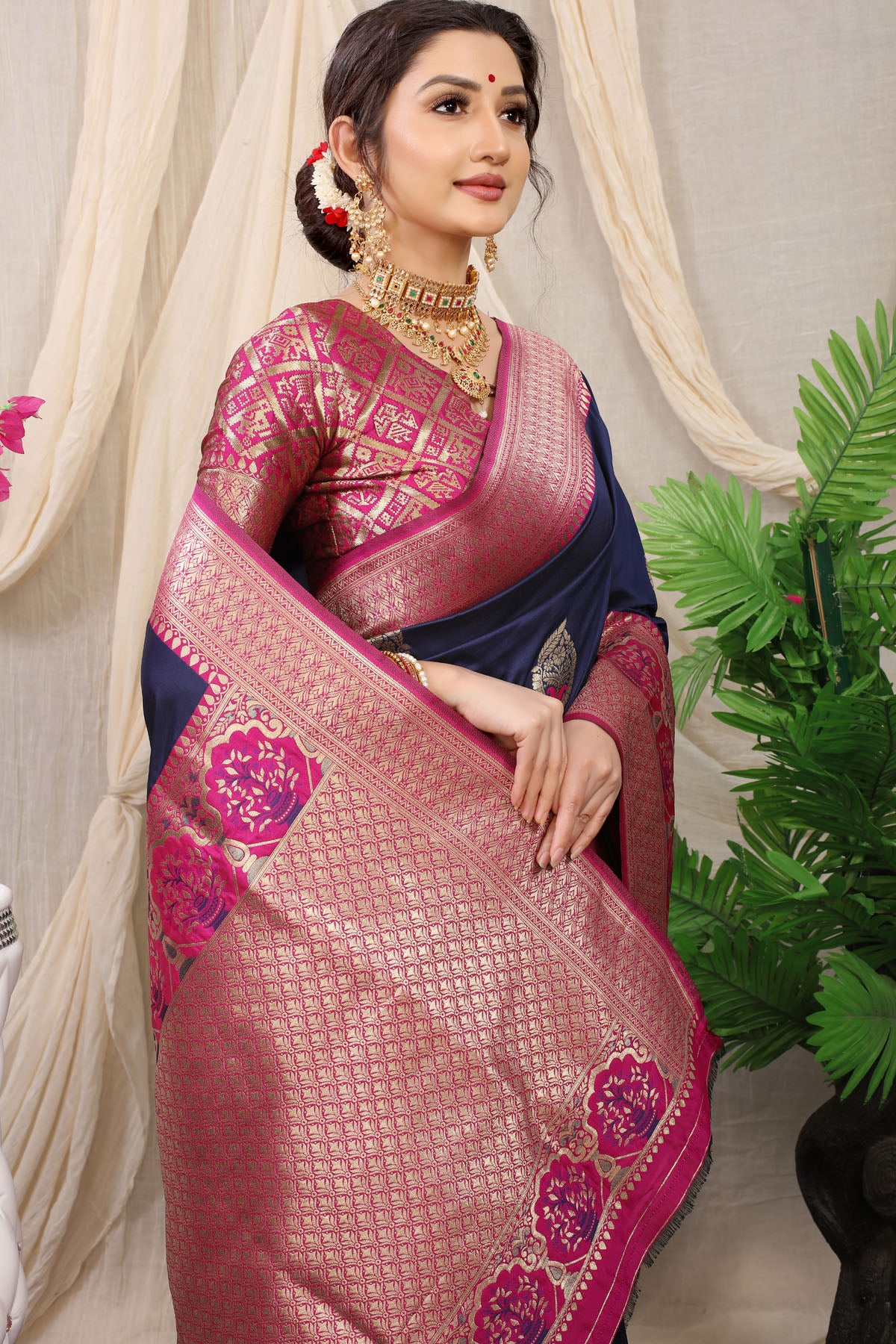 Jasmin Jacquard Pattern Kanchipuram Pure Silk Saree