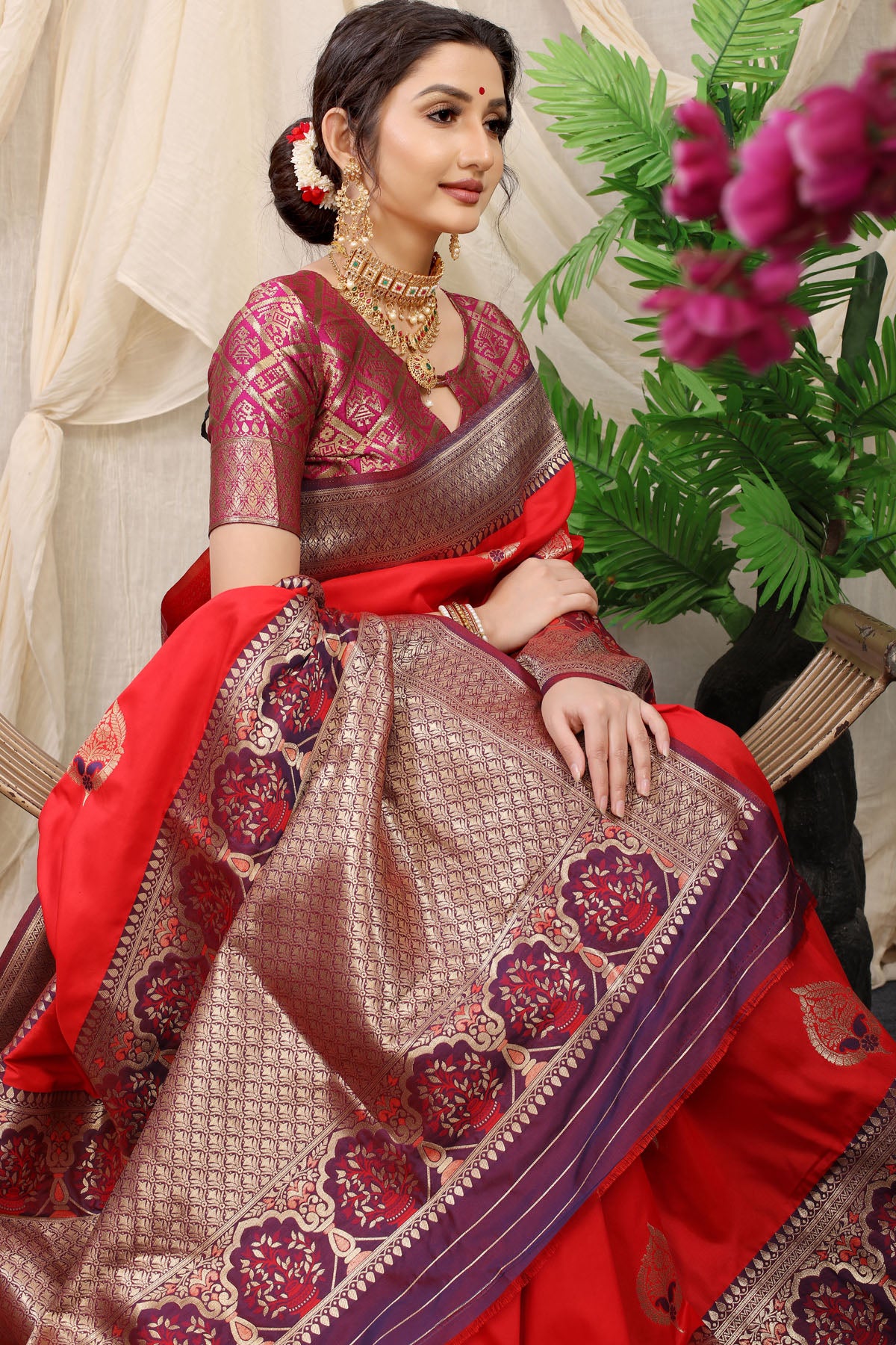 Jasmin Jacquard Pattern Kanchipuram Pure Silk Saree