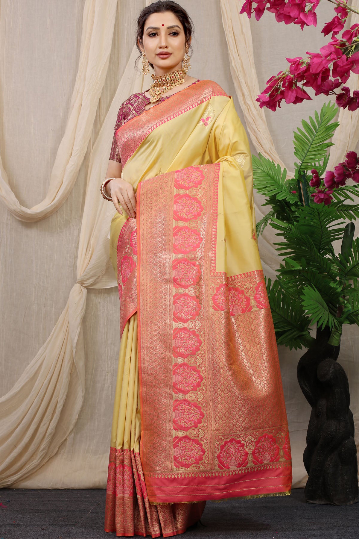 Jasmin Jacquard Pattern Kanchipuram Pure Silk Saree
