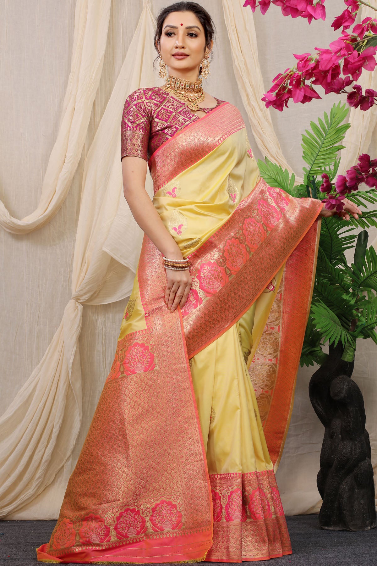 Jasmin Jacquard Pattern Kanchipuram Pure Silk Saree