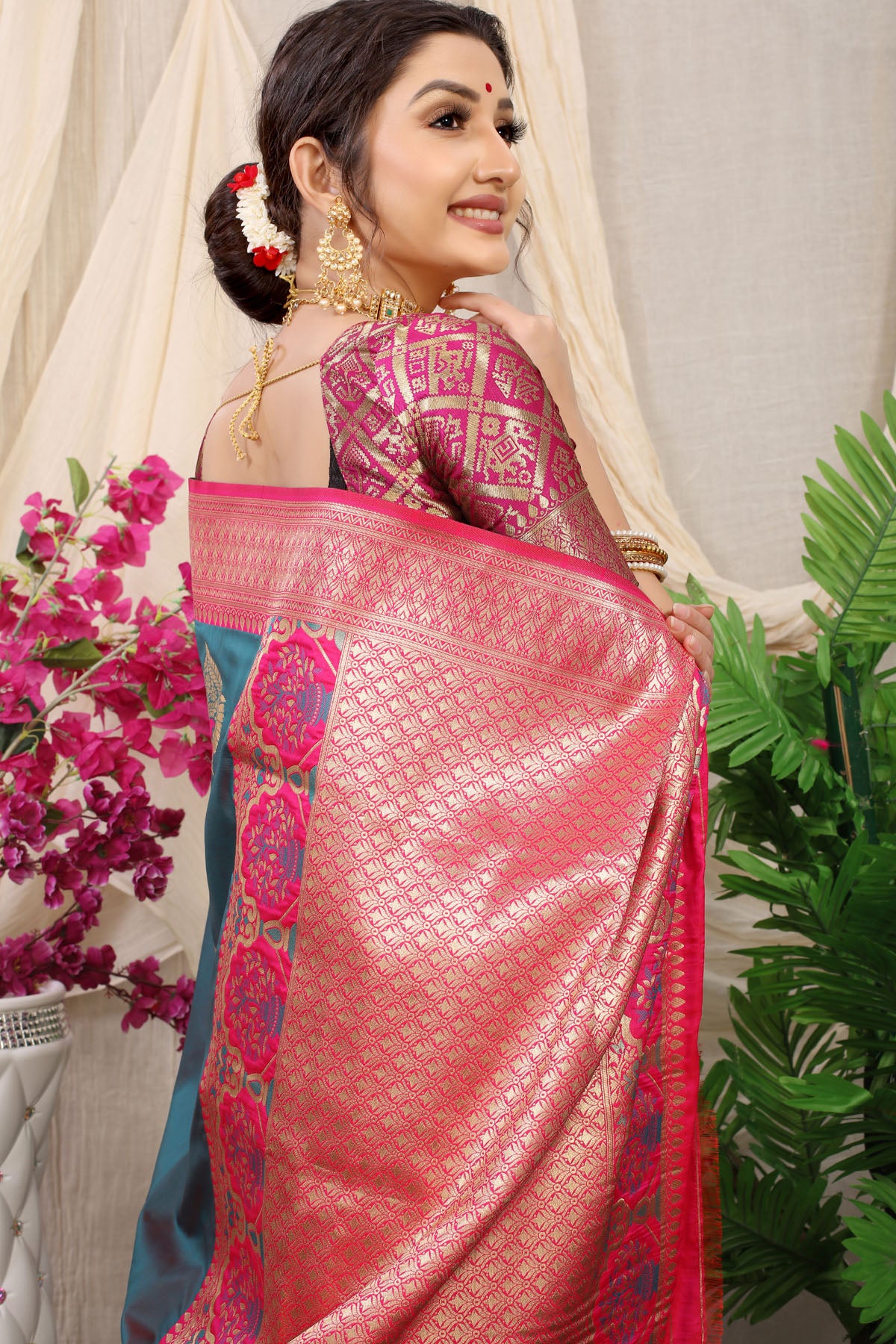 Jasmin Jacquard Pattern Kanchipuram Pure Silk Saree