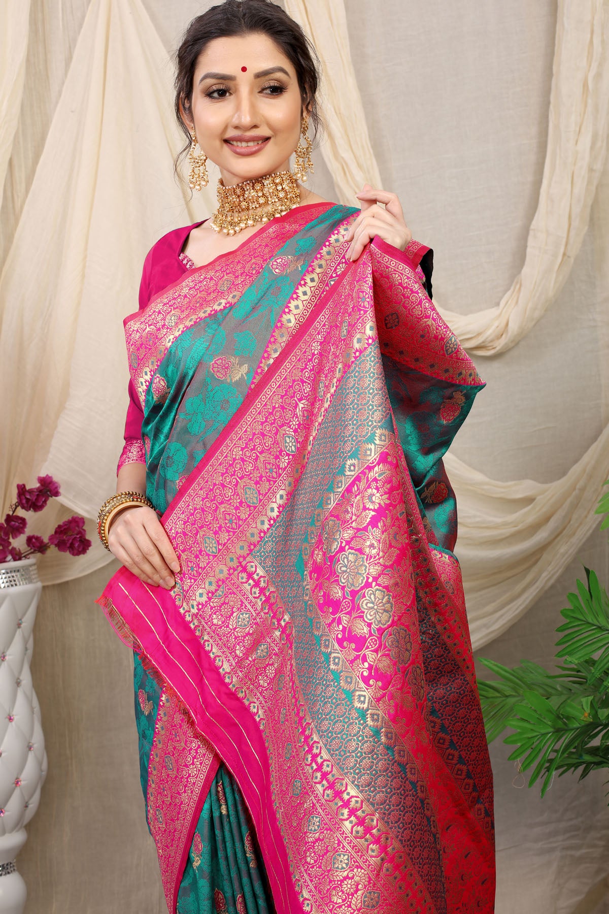 Kritika Jacquard Pattern Kanchipuram Pure Silk Saree