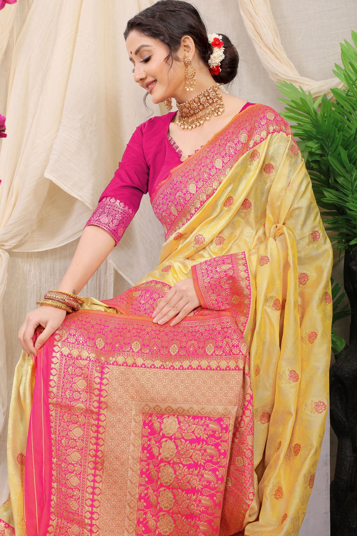 Kritika Jacquard Pattern Kanchipuram Pure Silk Saree