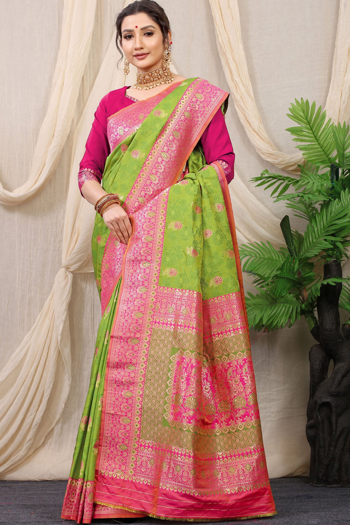 Kritika Jacquard Pattern Kanchipuram Pure Silk Saree