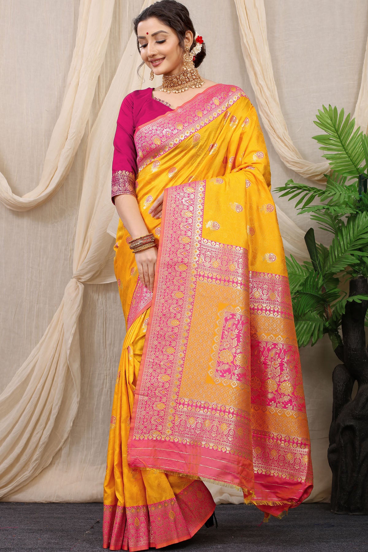 Kritika Jacquard Pattern Kanchipuram Pure Silk Saree