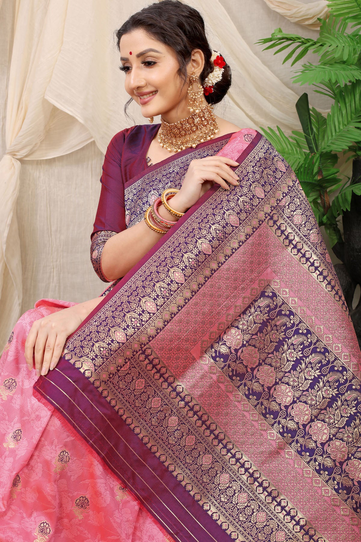 Kritika Jacquard Pattern Kanchipuram Pure Silk Saree