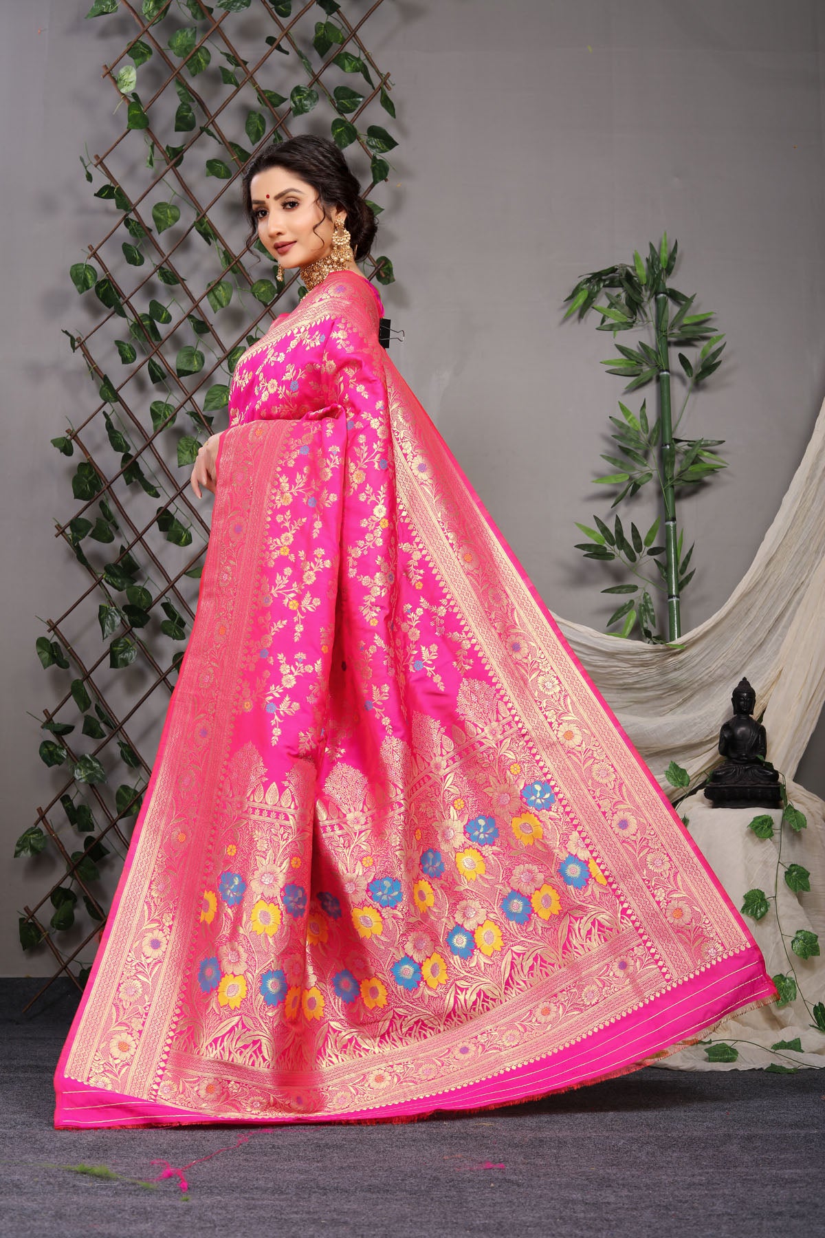 Sanaya Jacquard Pattern Kanchipuram Pure Silk Saree
