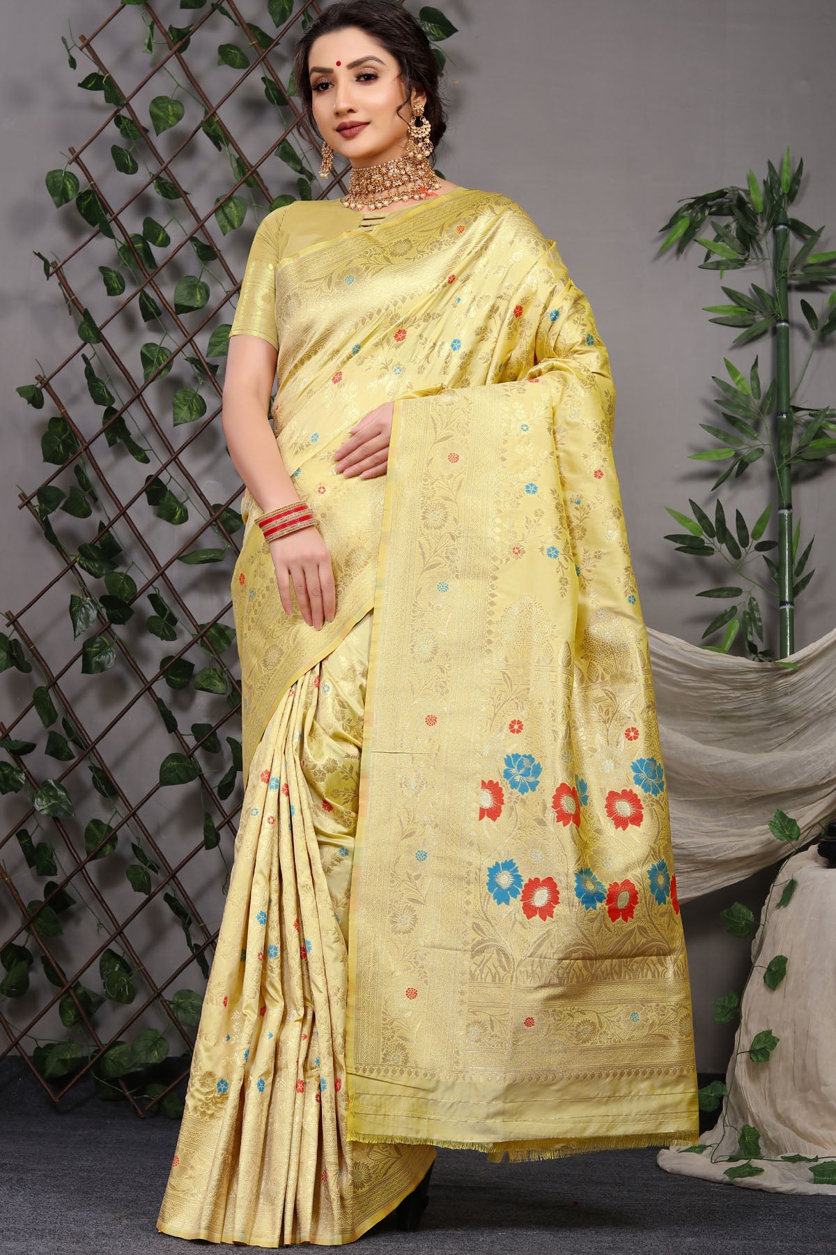Sanaya Jacquard Pattern Kanchipuram Pure Silk Saree