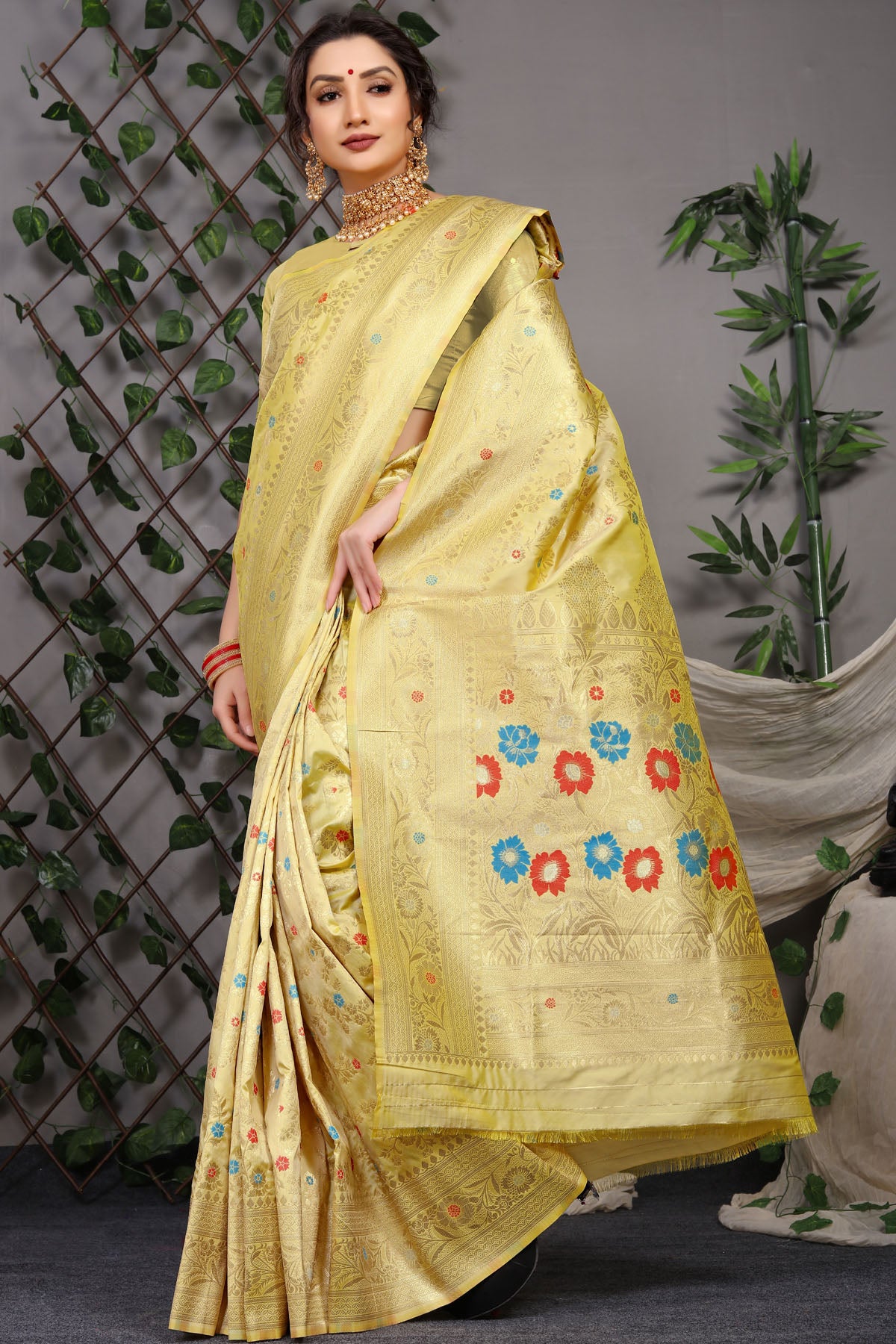 Sanaya Jacquard Pattern Kanchipuram Pure Silk Saree