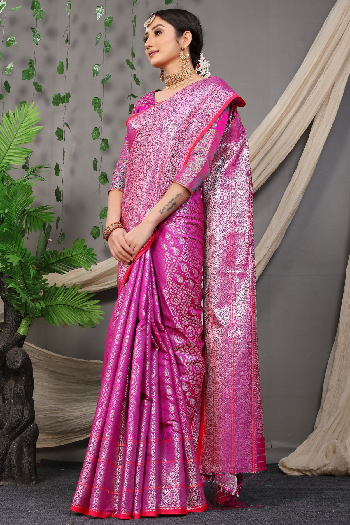 Rani Jacquard Pattern Kanchipuram Pure Silk Saree