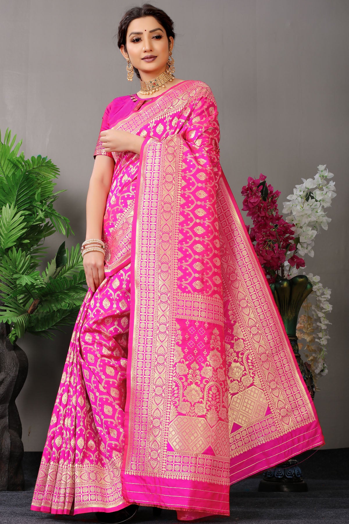 Mansi Jacquard Pattern Kanchipuram Pure Silk Saree