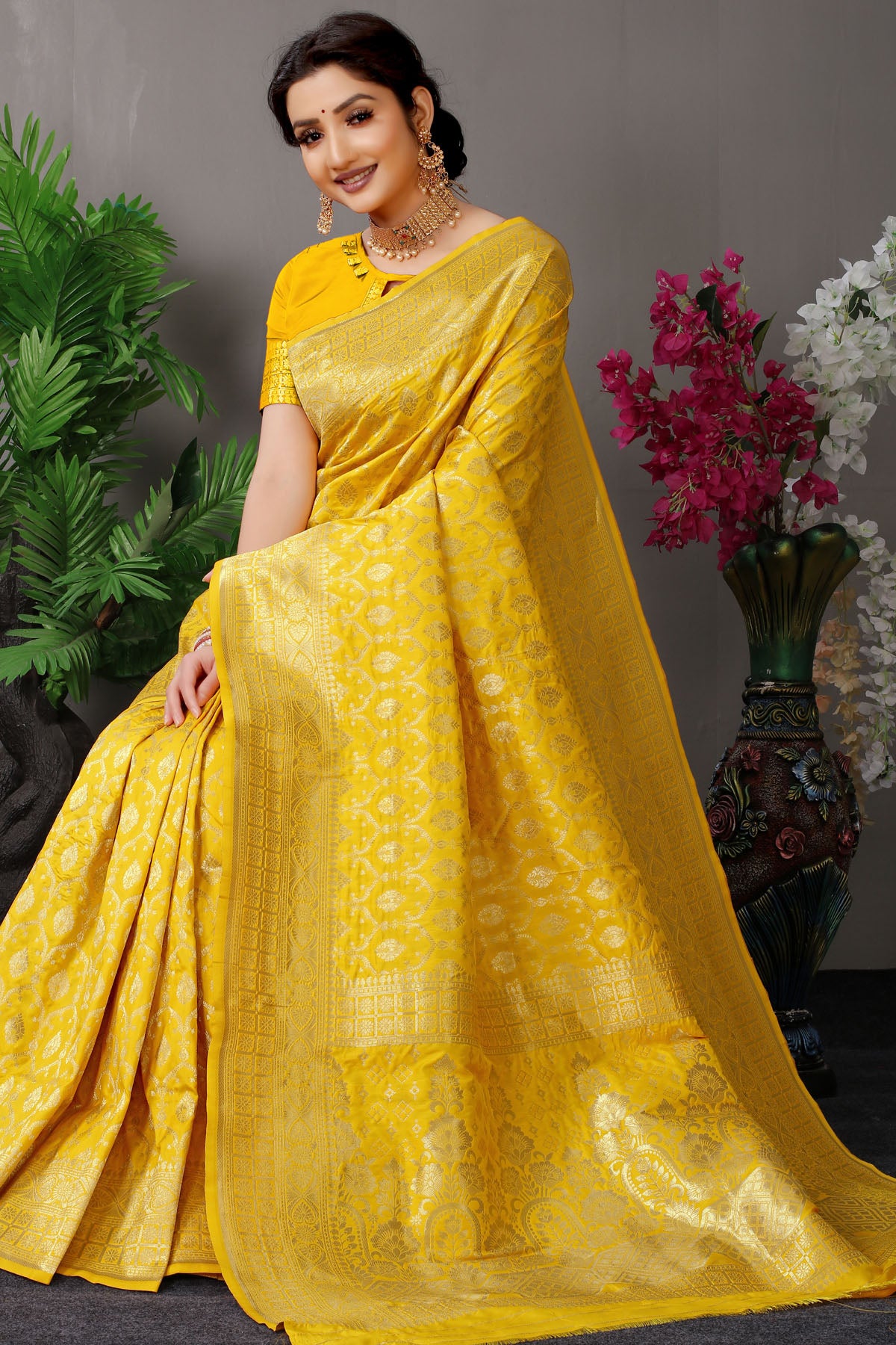 Mansi Jacquard Pattern Kanchipuram Pure Silk Saree