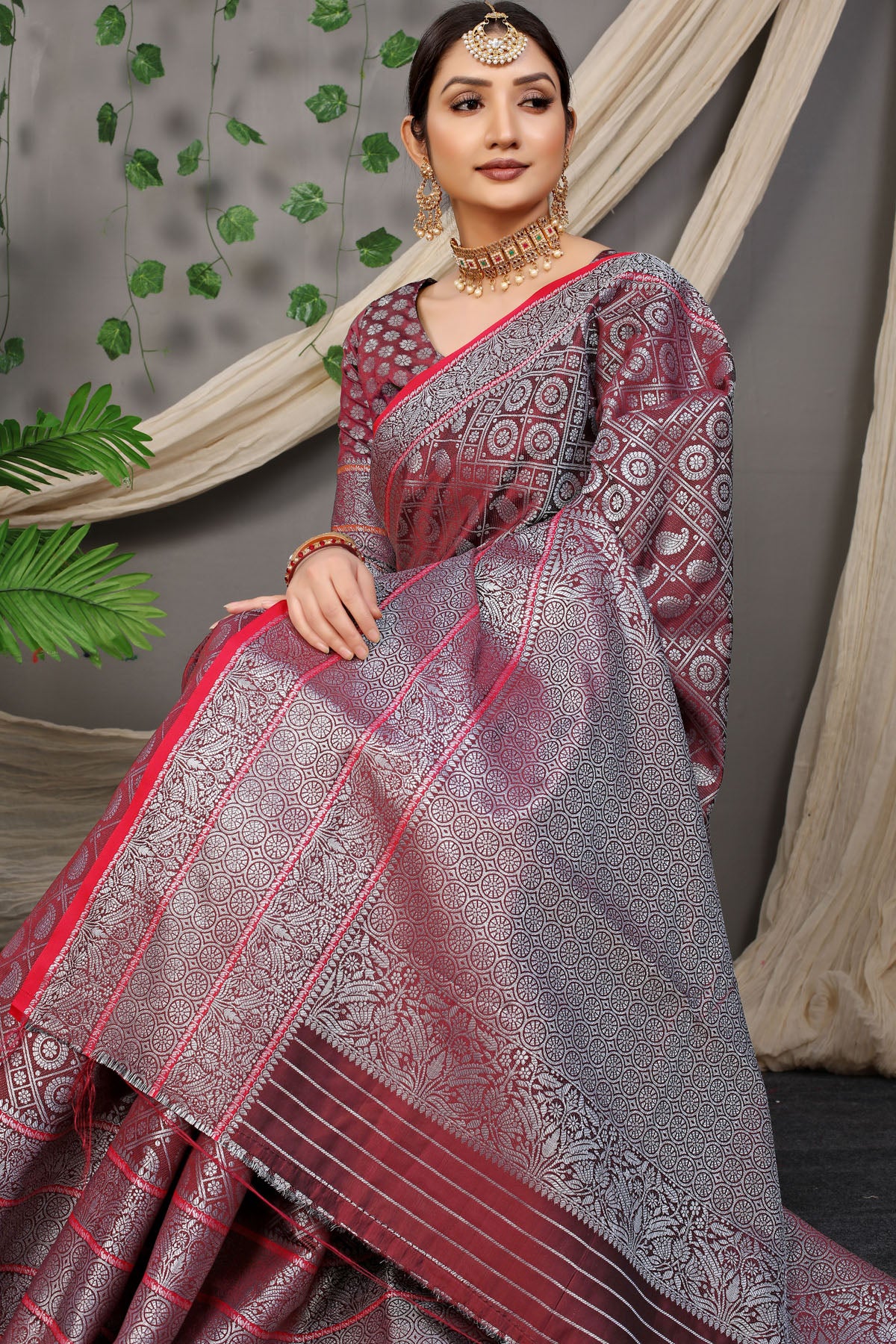Rani Jacquard Pattern Kanchipuram Pure Silk Saree