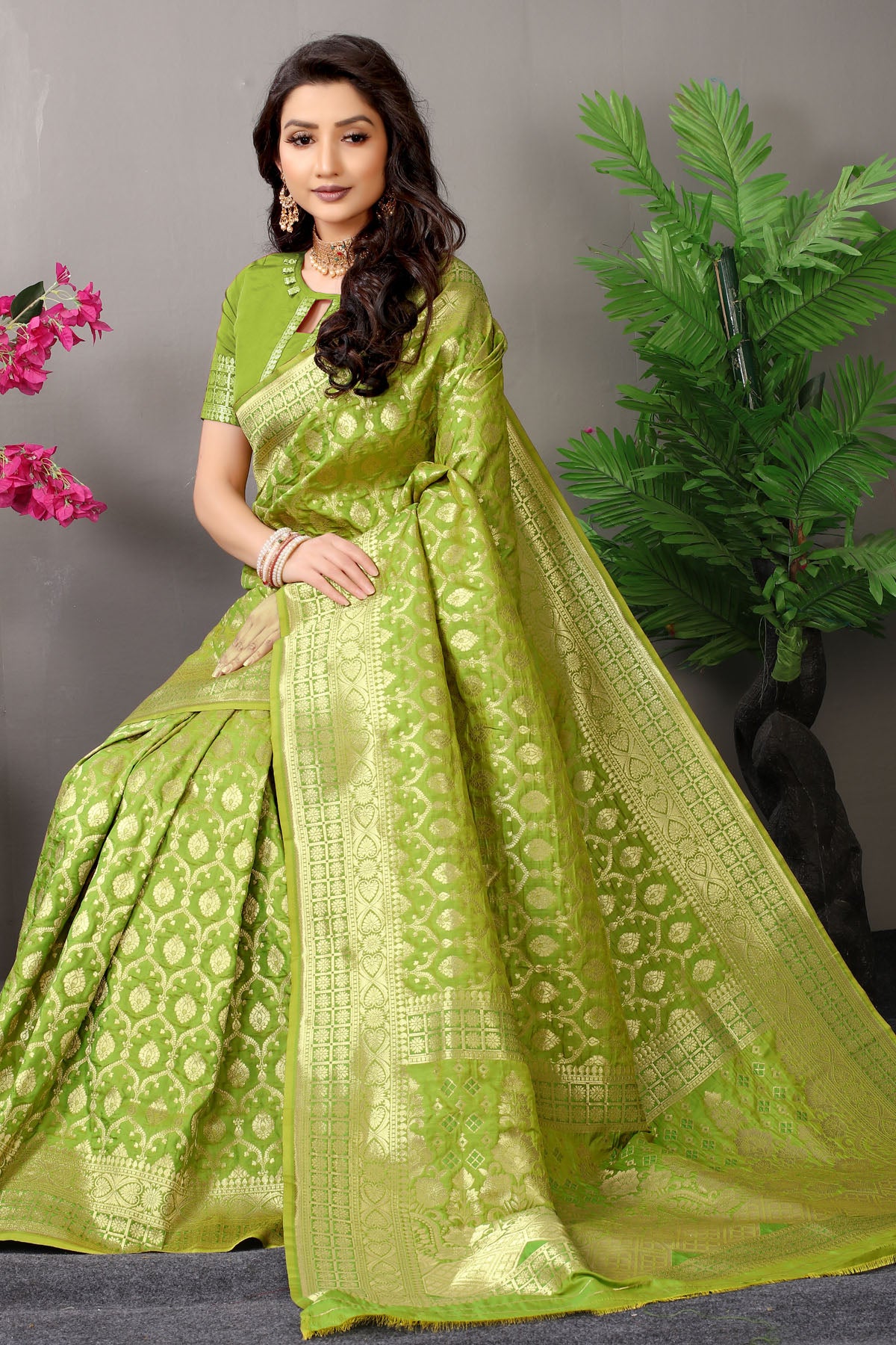 Mansi Jacquard Pattern Kanchipuram Pure Silk Saree