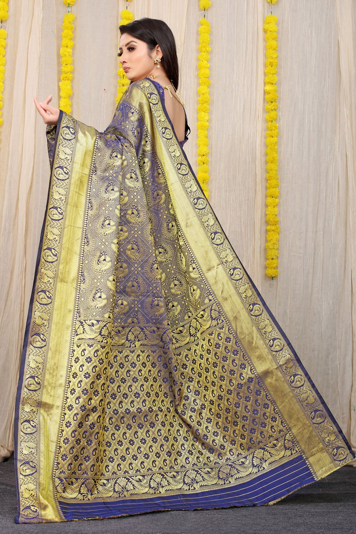 Vani Jacquard Pattern Kanchipuram Pure Silk Saree