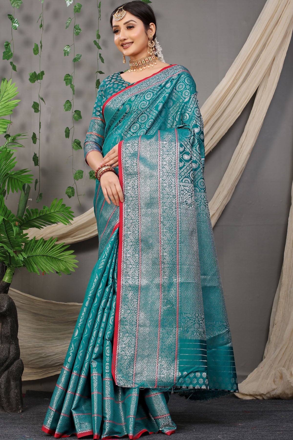 Rani Jacquard Pattern Kanchipuram Pure Silk Saree