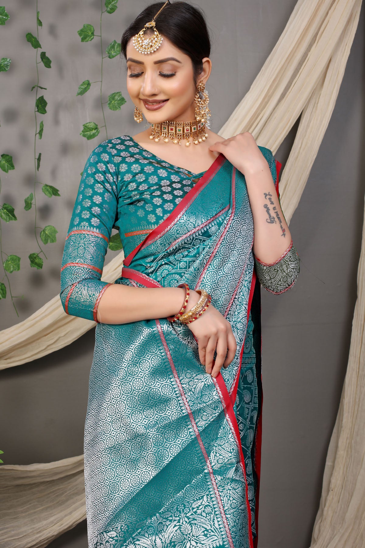 Rani Jacquard Pattern Kanchipuram Pure Silk Saree