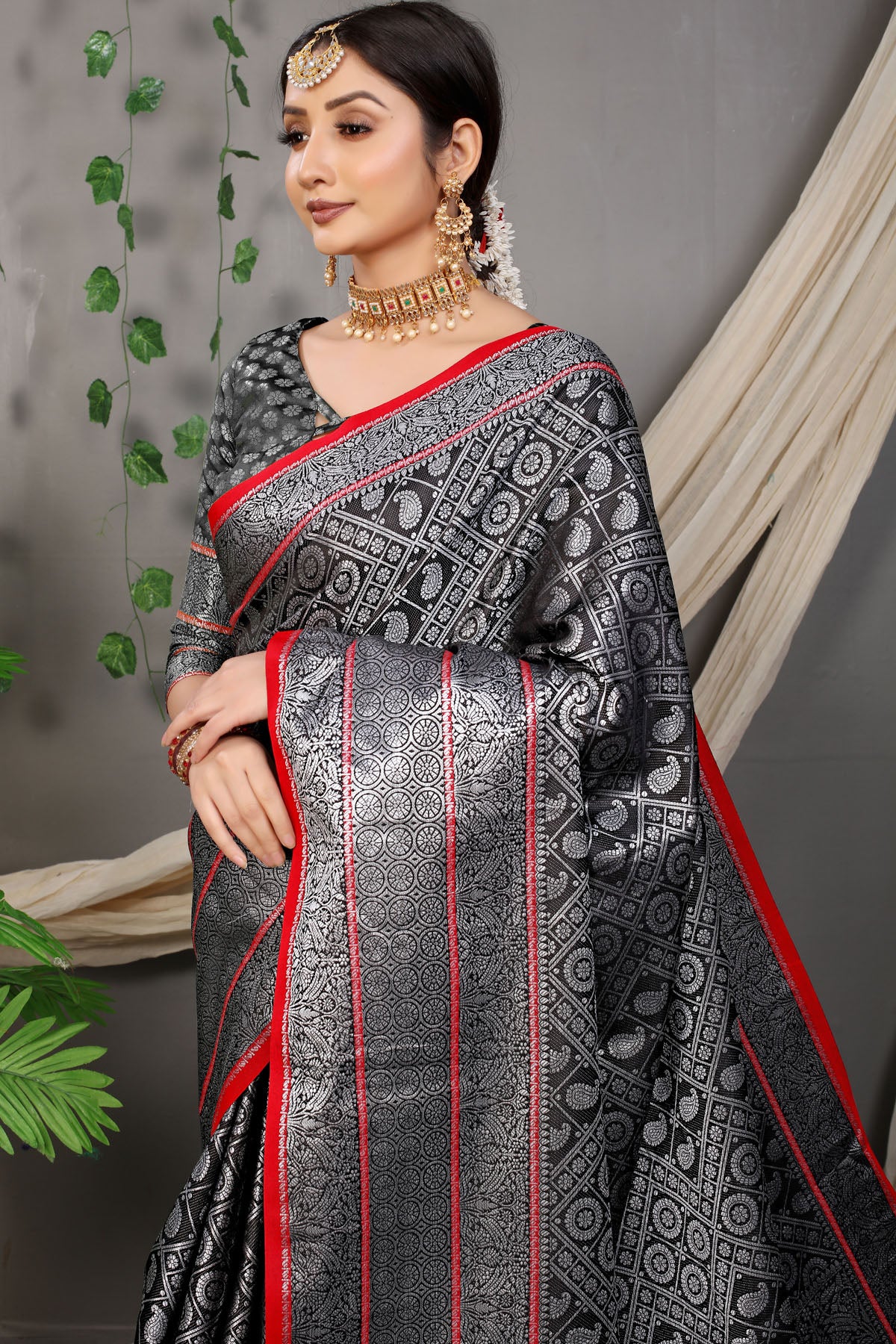 Rani Jacquard Pattern Kanchipuram Pure Silk Saree