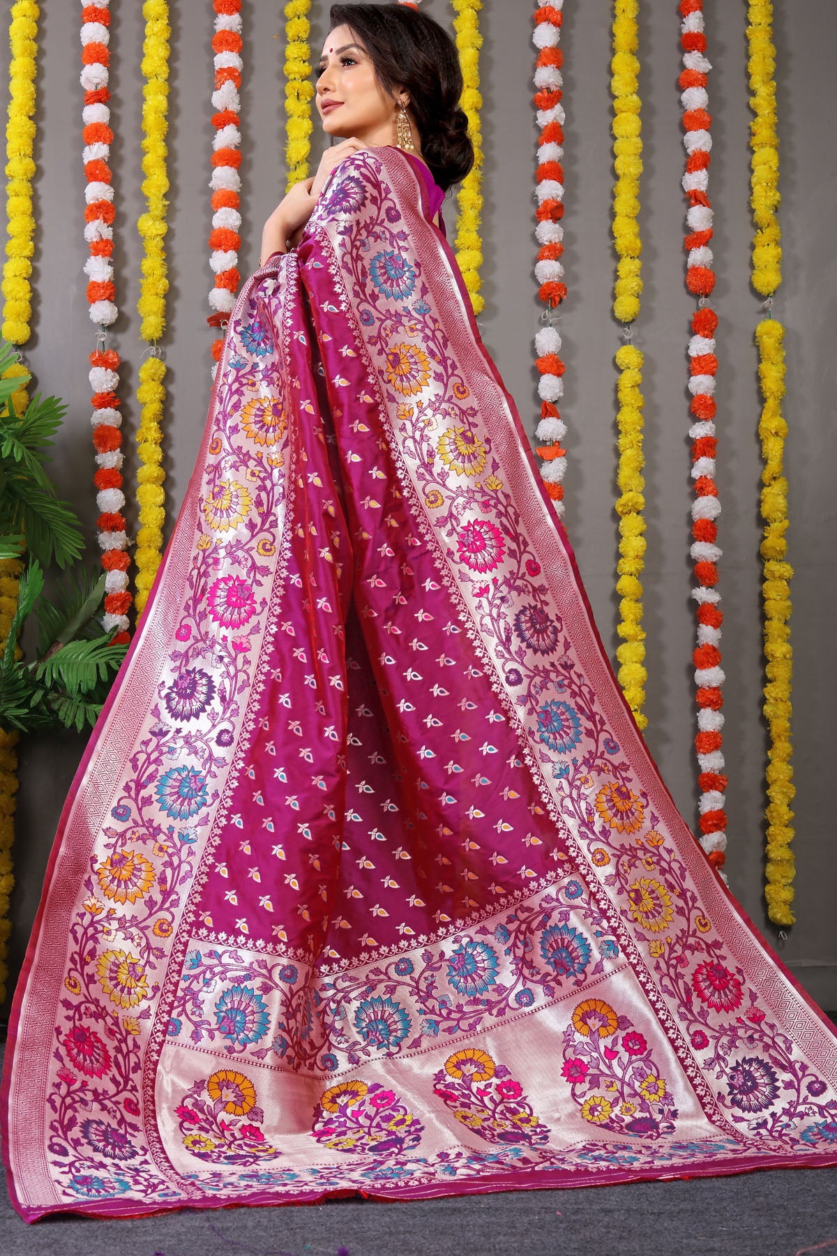 VastraParidhan Jacquard Pattern Kanchipuram Pure Silk Saree