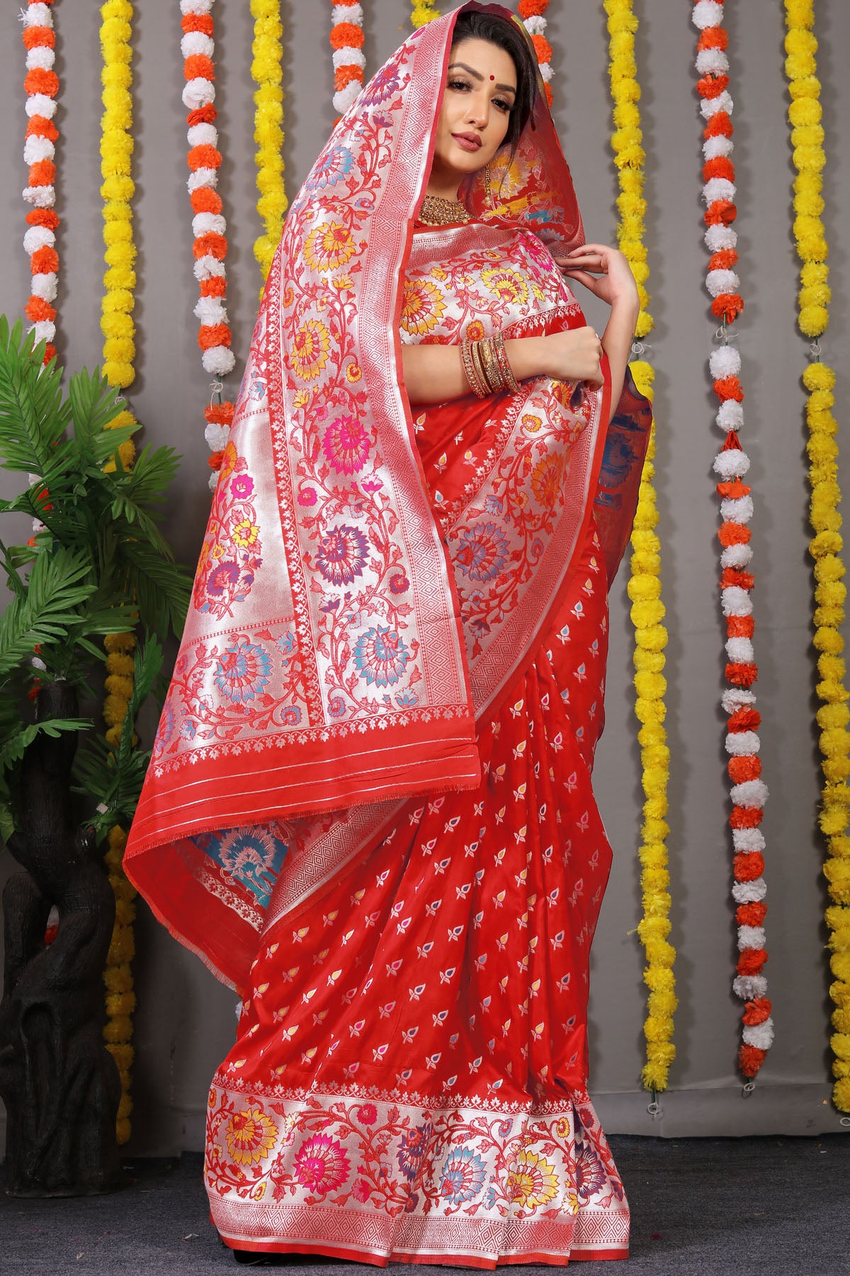 VastraParidhan Jacquard Pattern Kanchipuram Pure Silk Saree