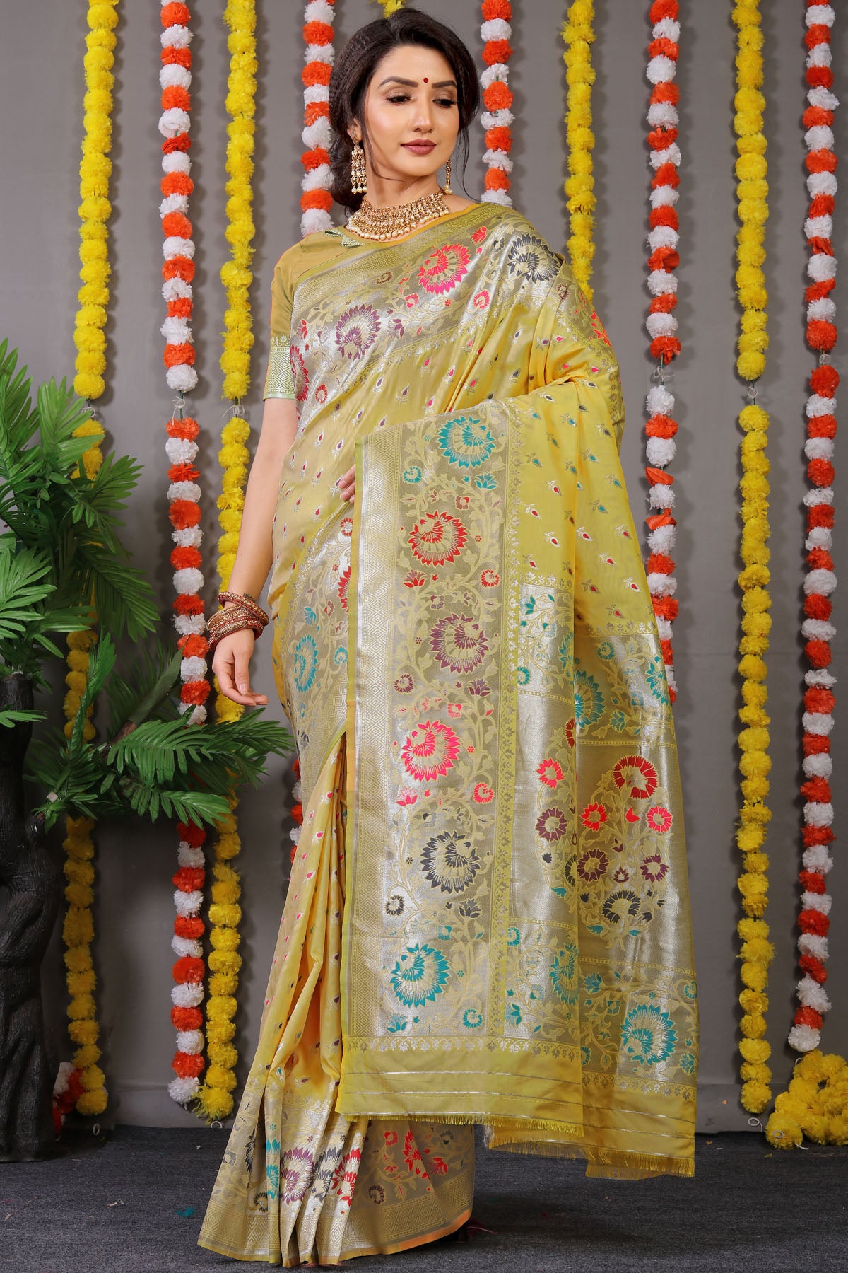 VastraParidhan Jacquard Pattern Kanchipuram Pure Silk Saree
