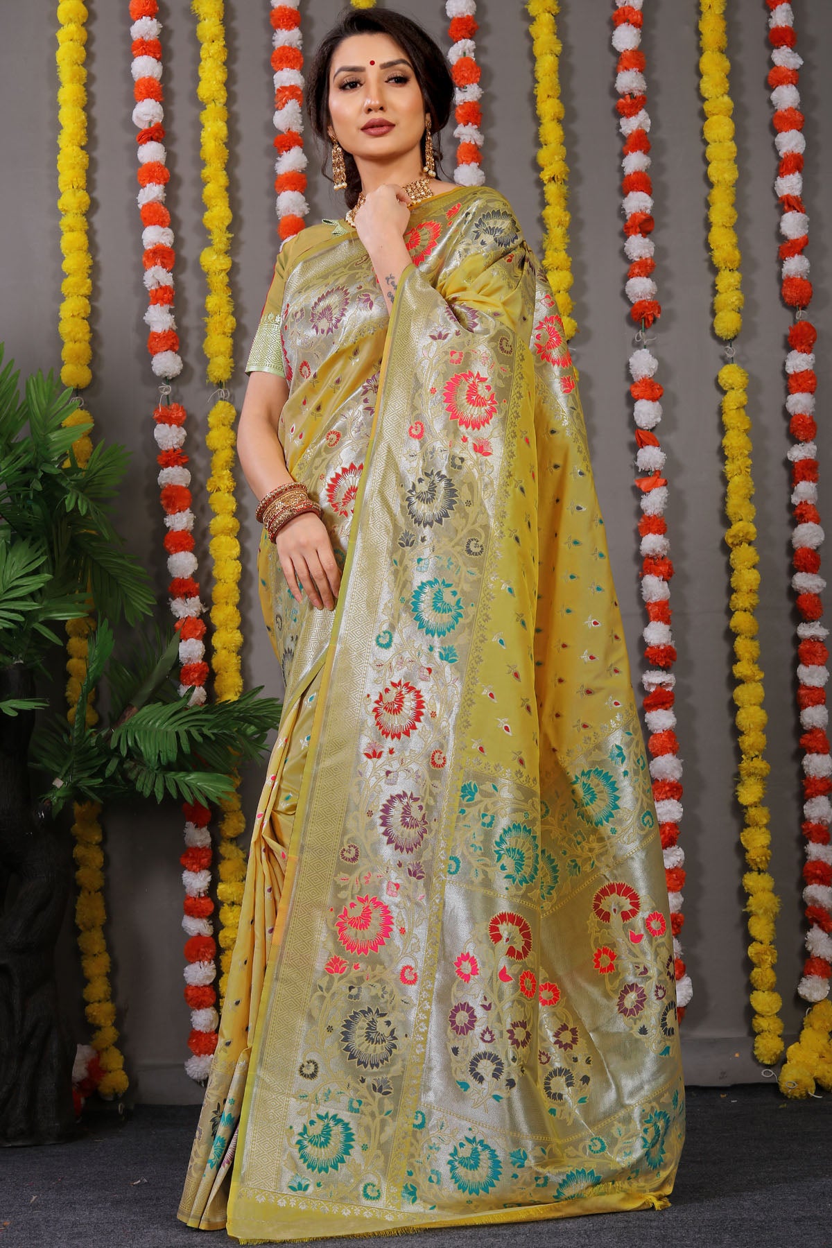 VastraParidhan Jacquard Pattern Kanchipuram Pure Silk Saree