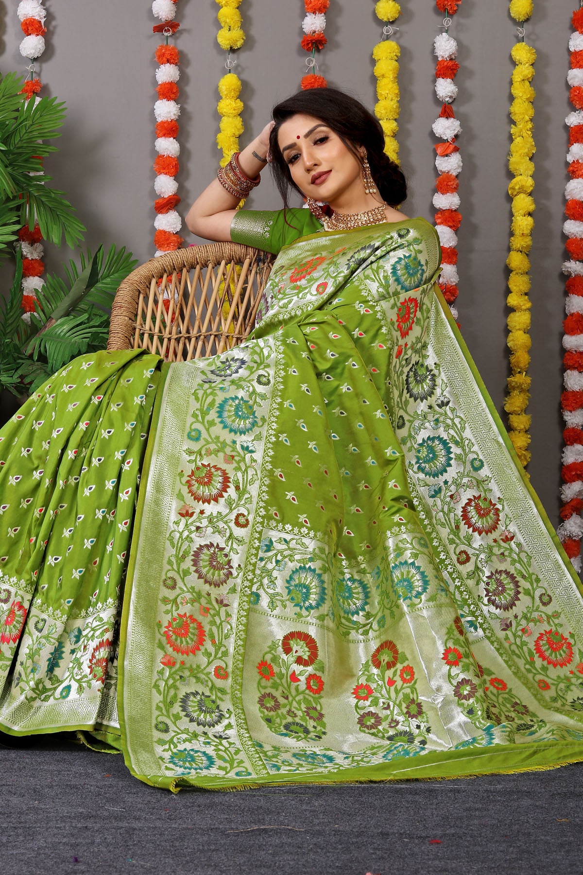 VastraParidhan Jacquard Pattern Kanchipuram Pure Silk Saree