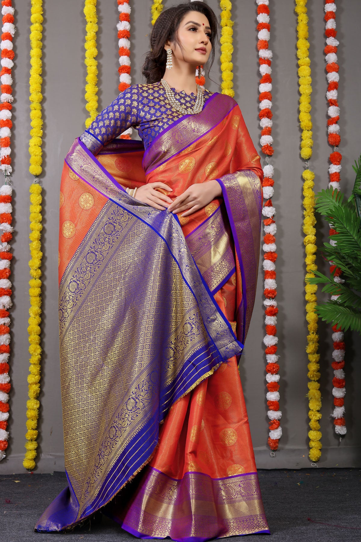 Sanvi Jacquard Pattern Kanchipuram Pure Silk Saree