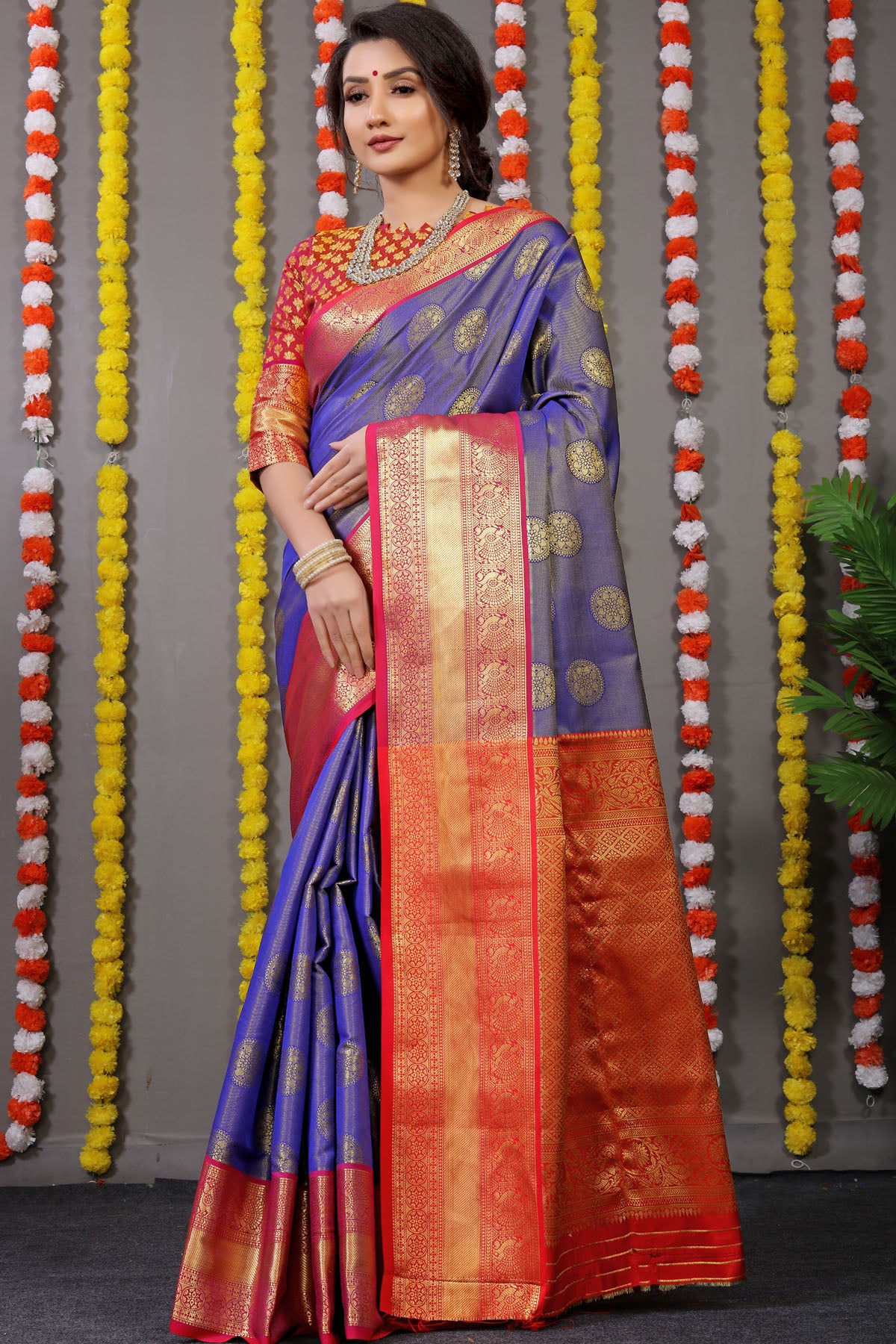 Sanvi Jacquard Pattern Kanchipuram Pure Silk Saree