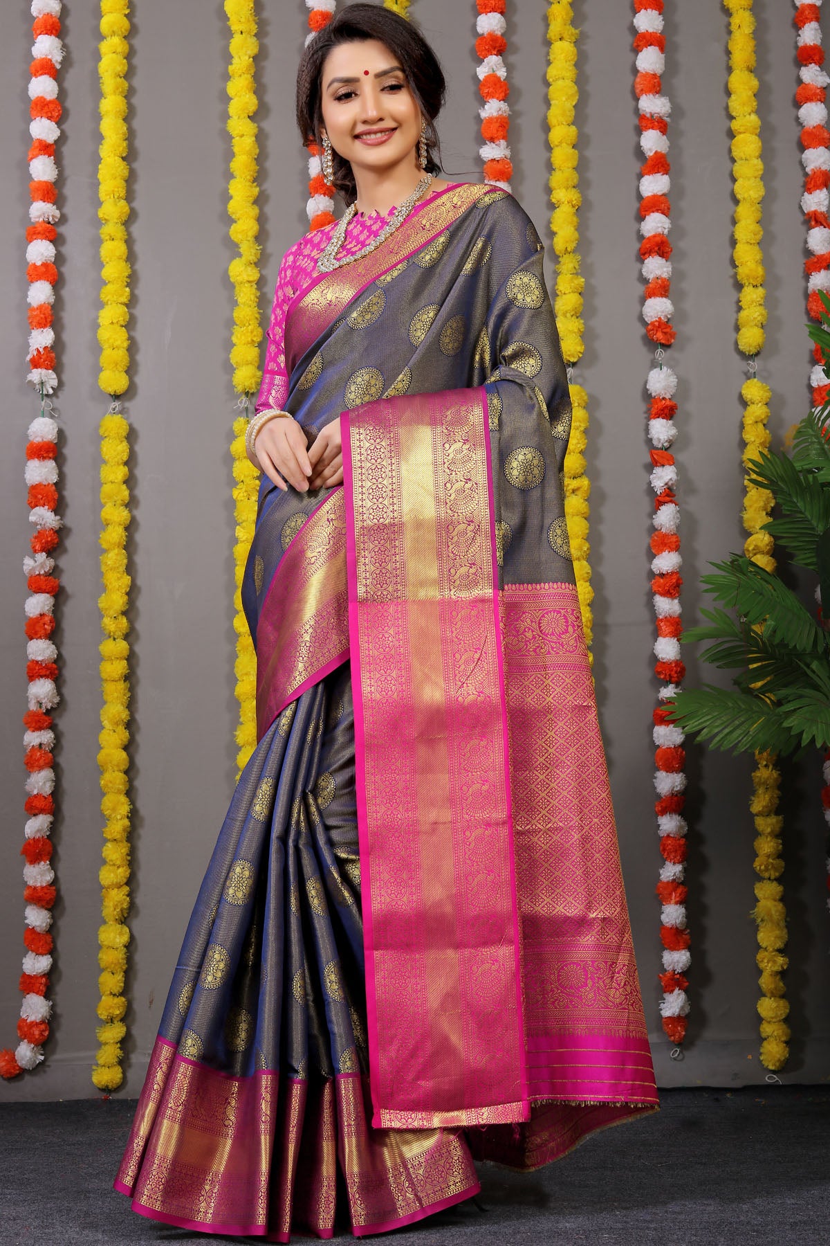 Sanvi Jacquard Pattern Kanchipuram Pure Silk Saree
