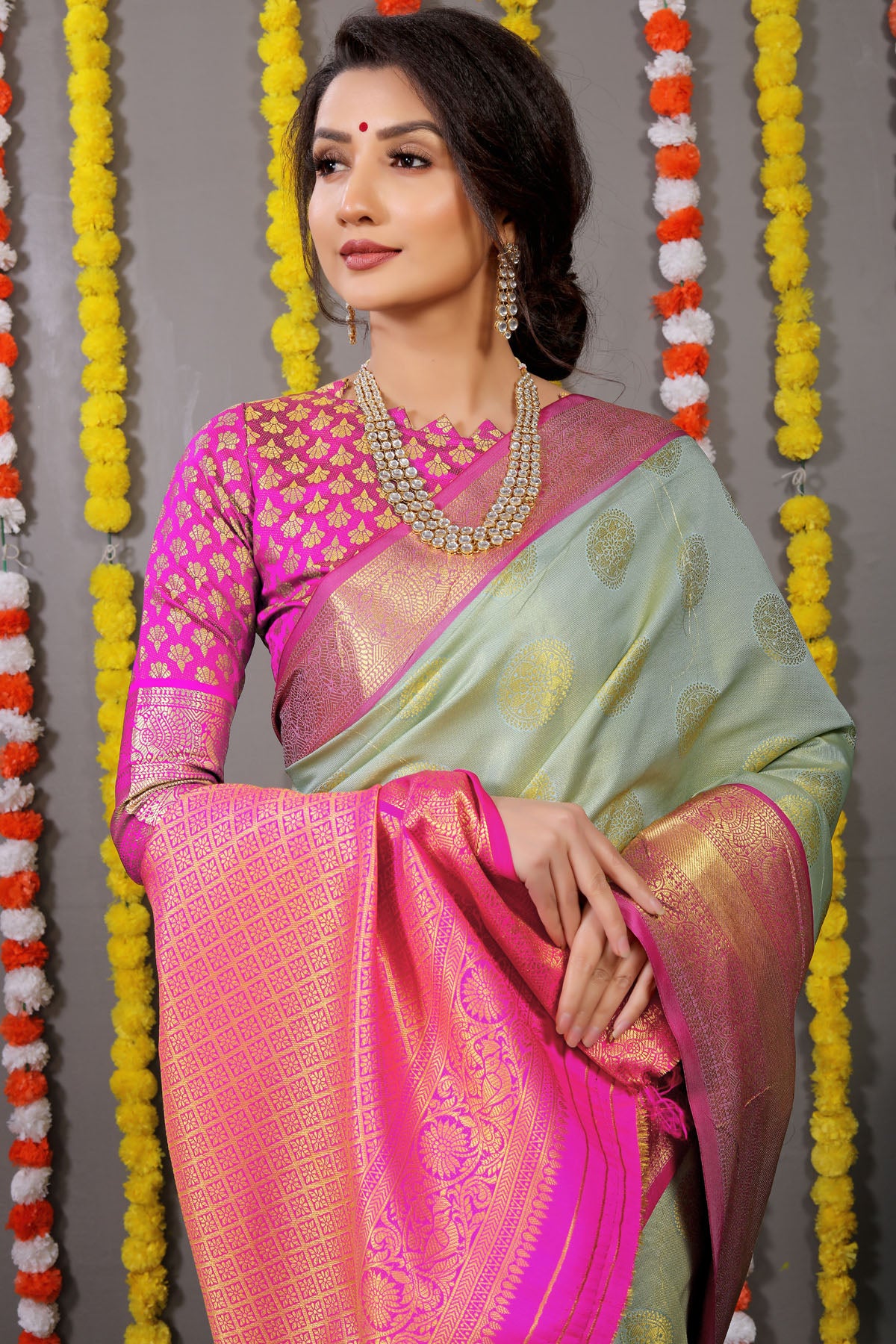 Sanvi Jacquard Pattern Kanchipuram Pure Silk Saree