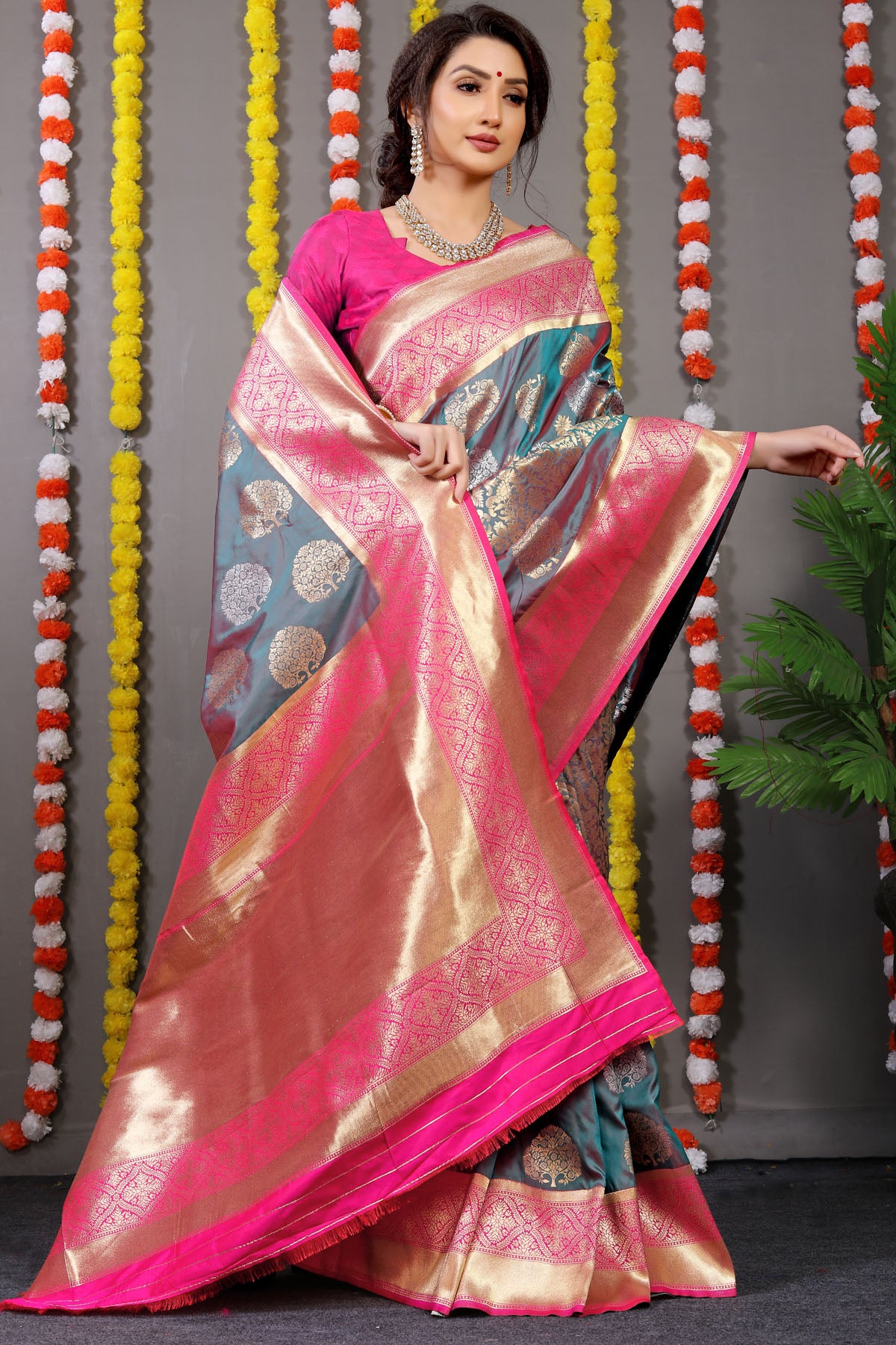 Mayuri Jacquard Pattern Kanchipuram Pure Silk Saree