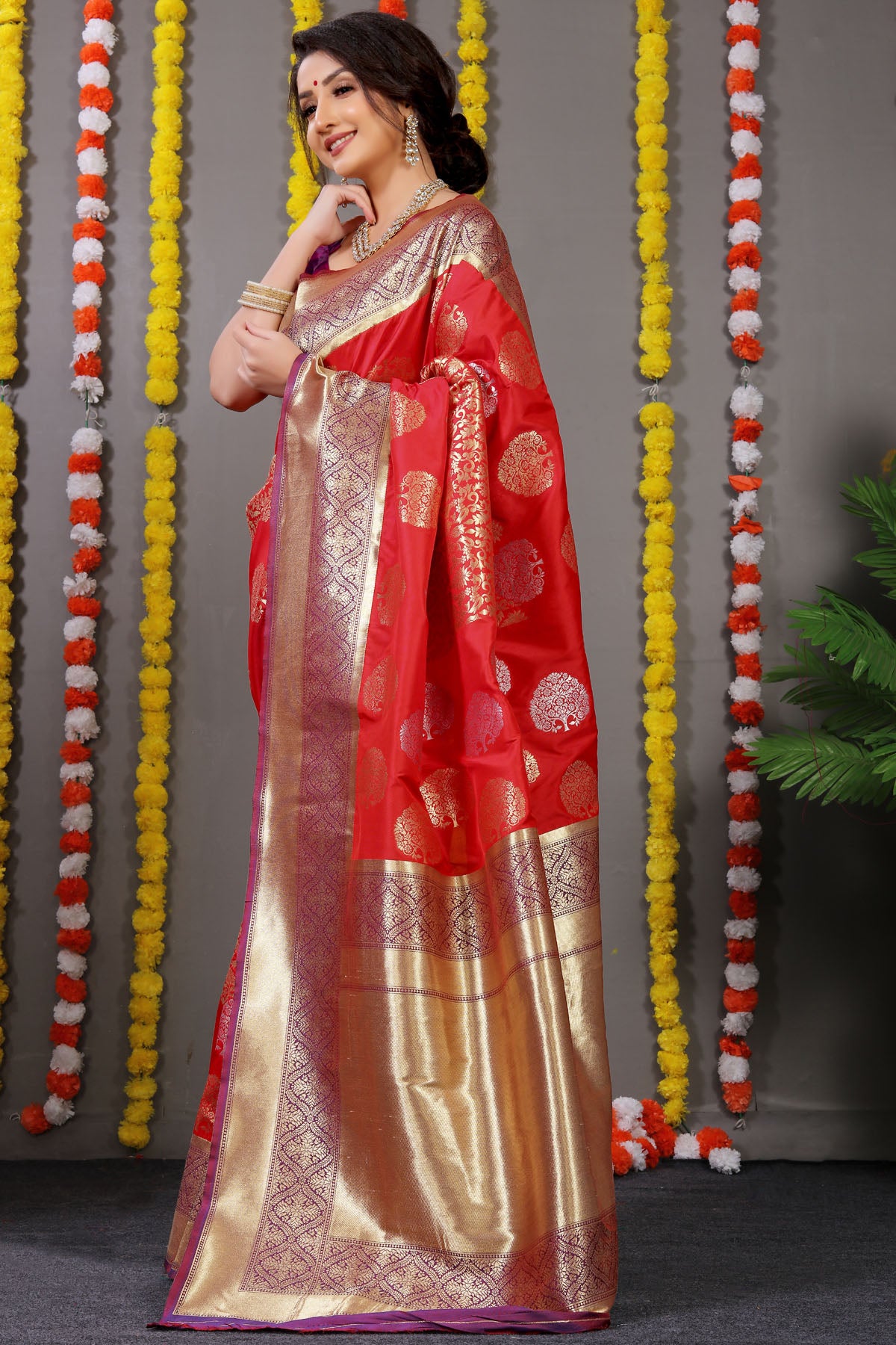 Mayuri Jacquard Pattern Kanchipuram Pure Silk Saree