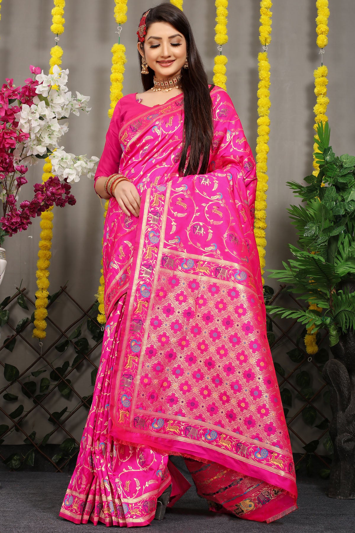 Rehana Shot Jacquard Pure Zari Kanjivaram Silk Saree