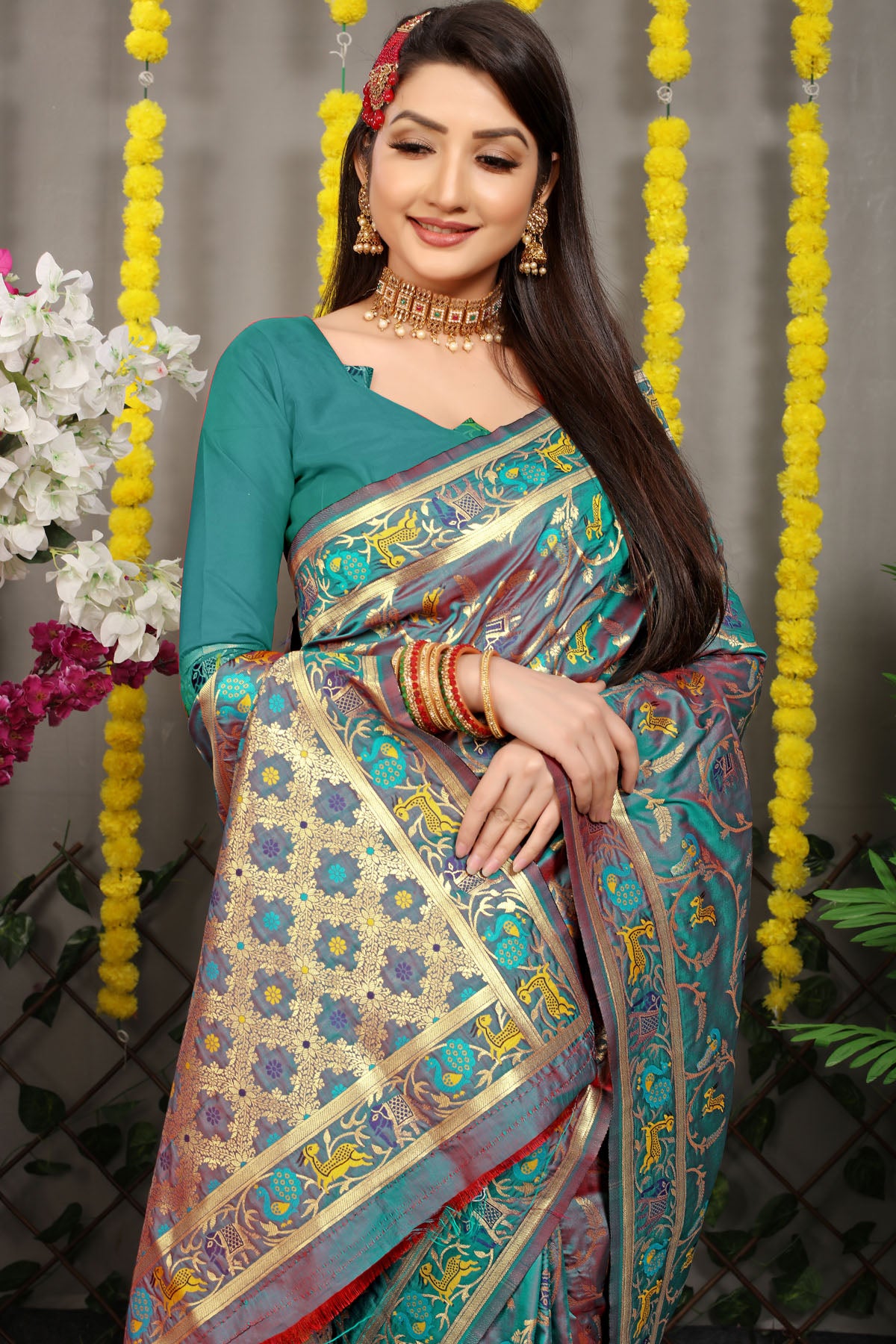 Rehana Shot Jacquard Pure Zari Kanjivaram Silk Saree