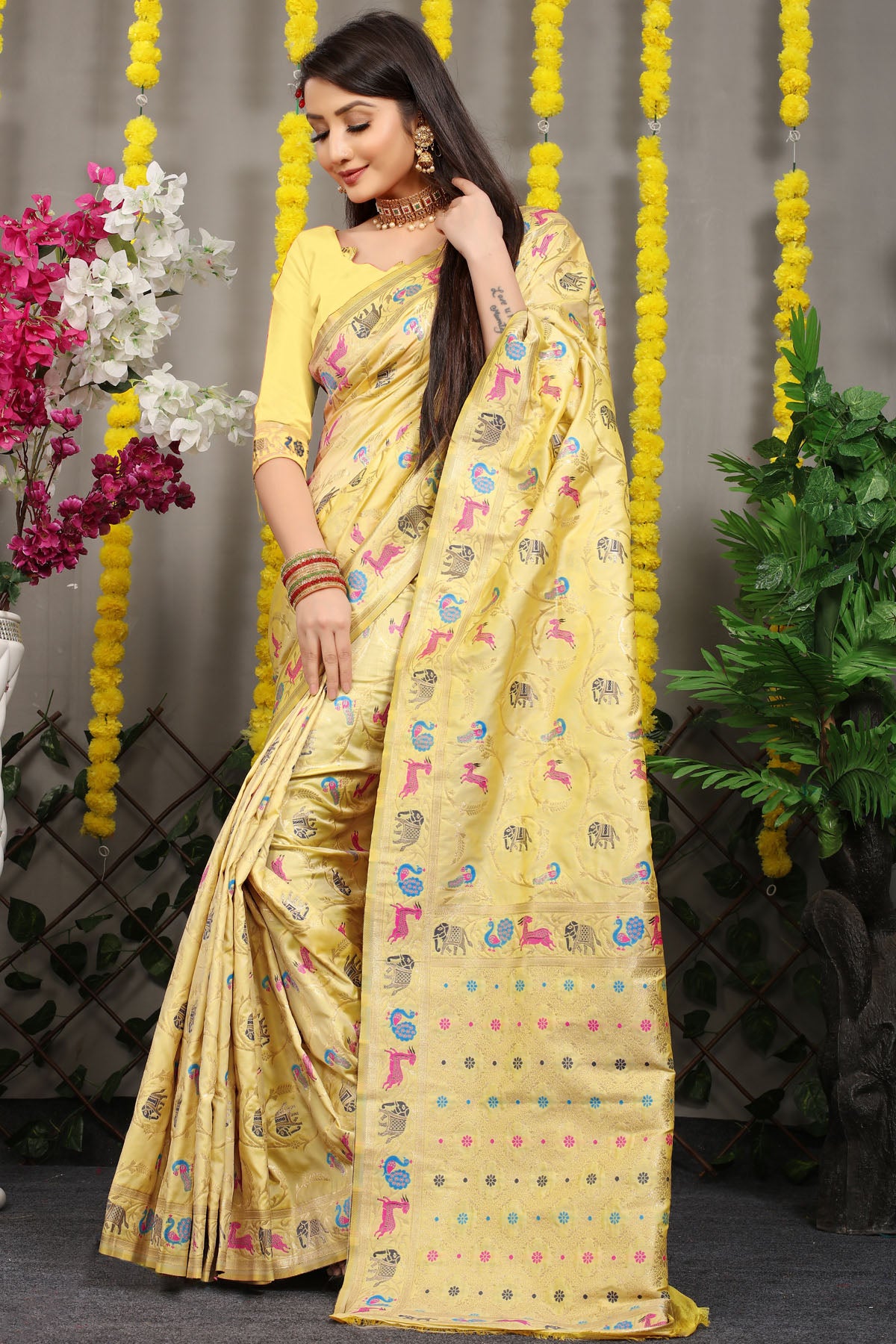Rehana Shot Jacquard Pure Zari Kanjivaram Silk Saree