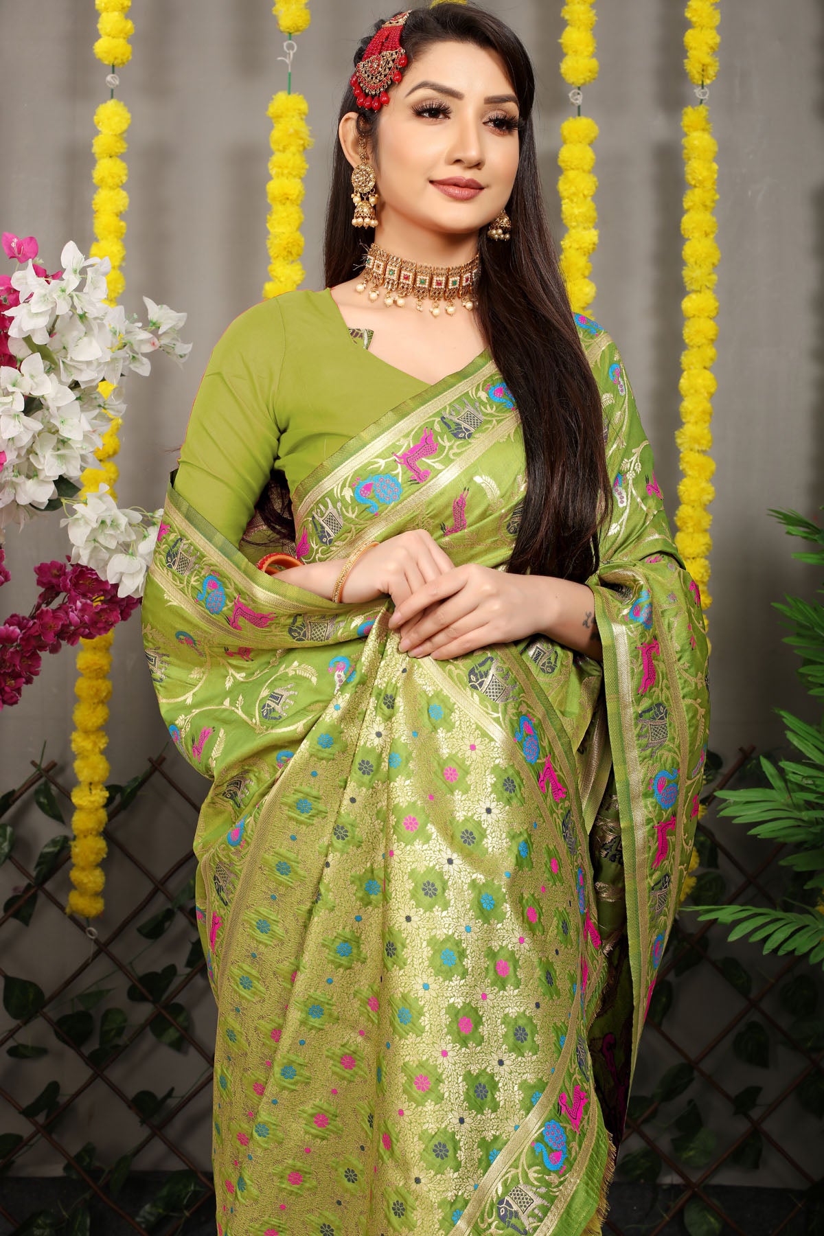 Rehana Shot Jacquard Pure Zari Kanjivaram Silk Saree