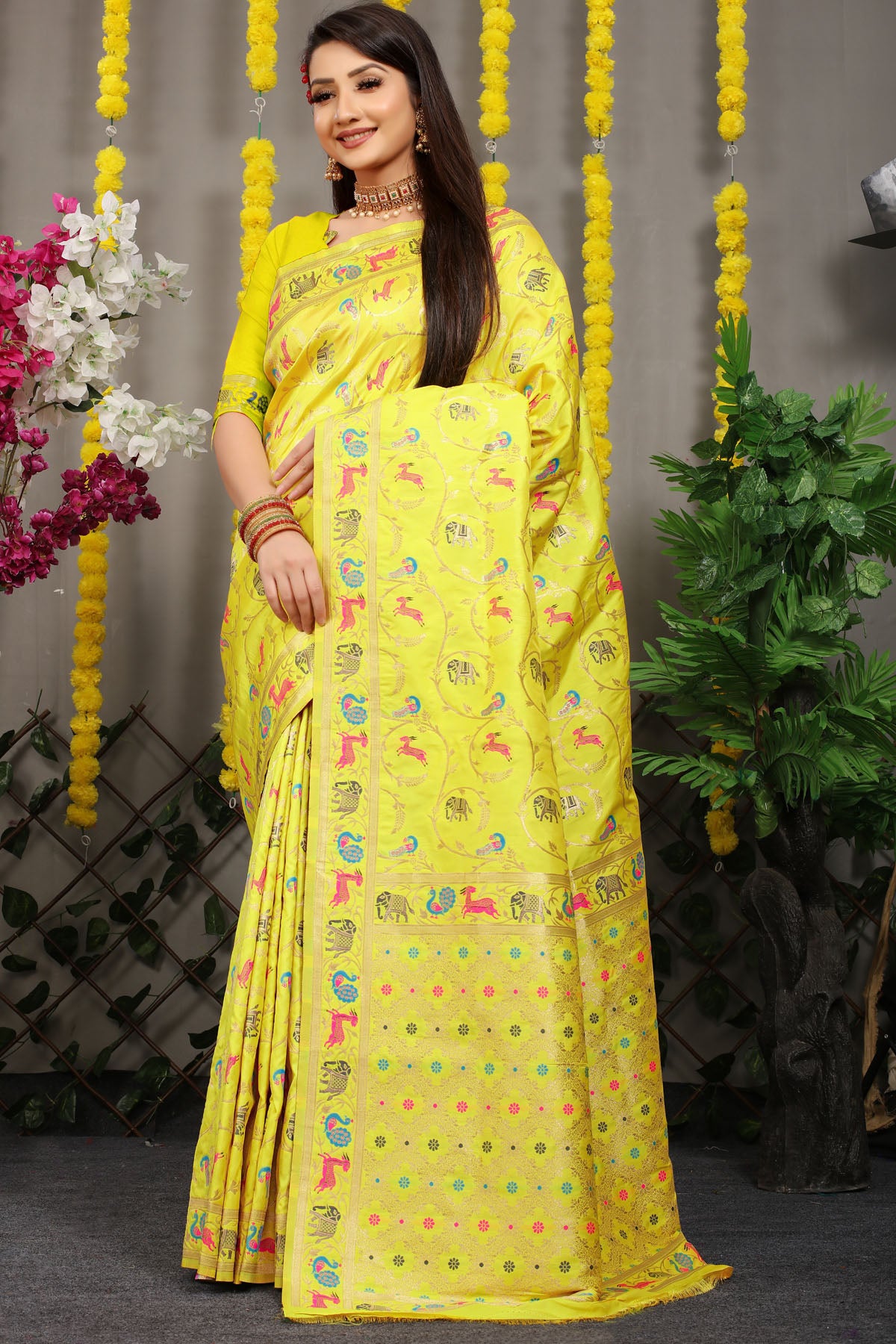 Rehana Shot Jacquard Pure Zari Kanjivaram Silk Saree