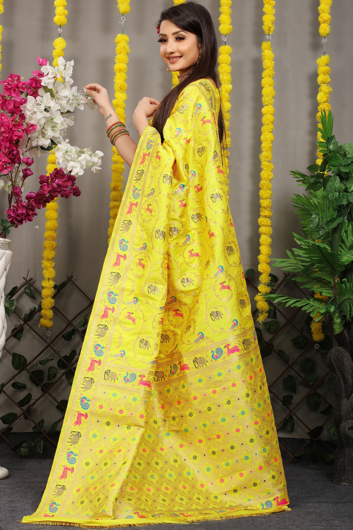 Rehana Shot Jacquard Pure Zari Kanjivaram Silk Saree