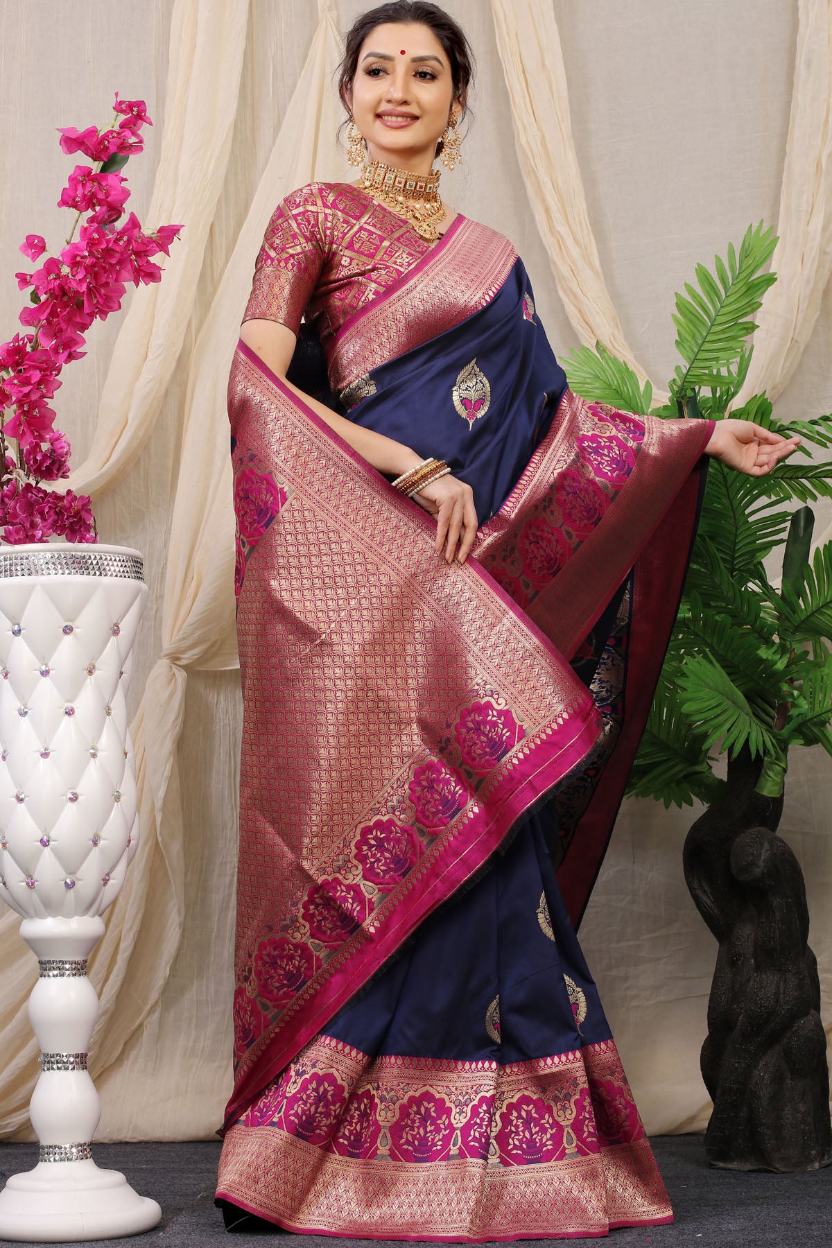 Jasmin Jacquard Pattern Kanchipuram Pure Silk Saree