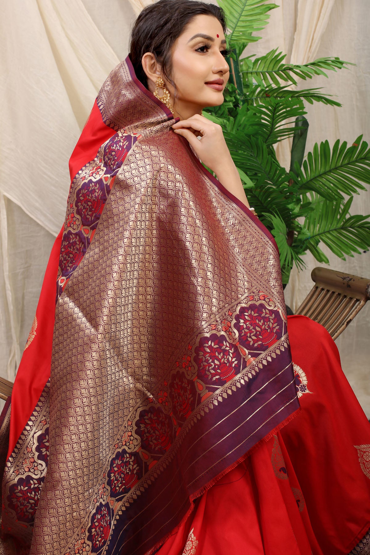 Jasmin Jacquard Pattern Kanchipuram Pure Silk Saree