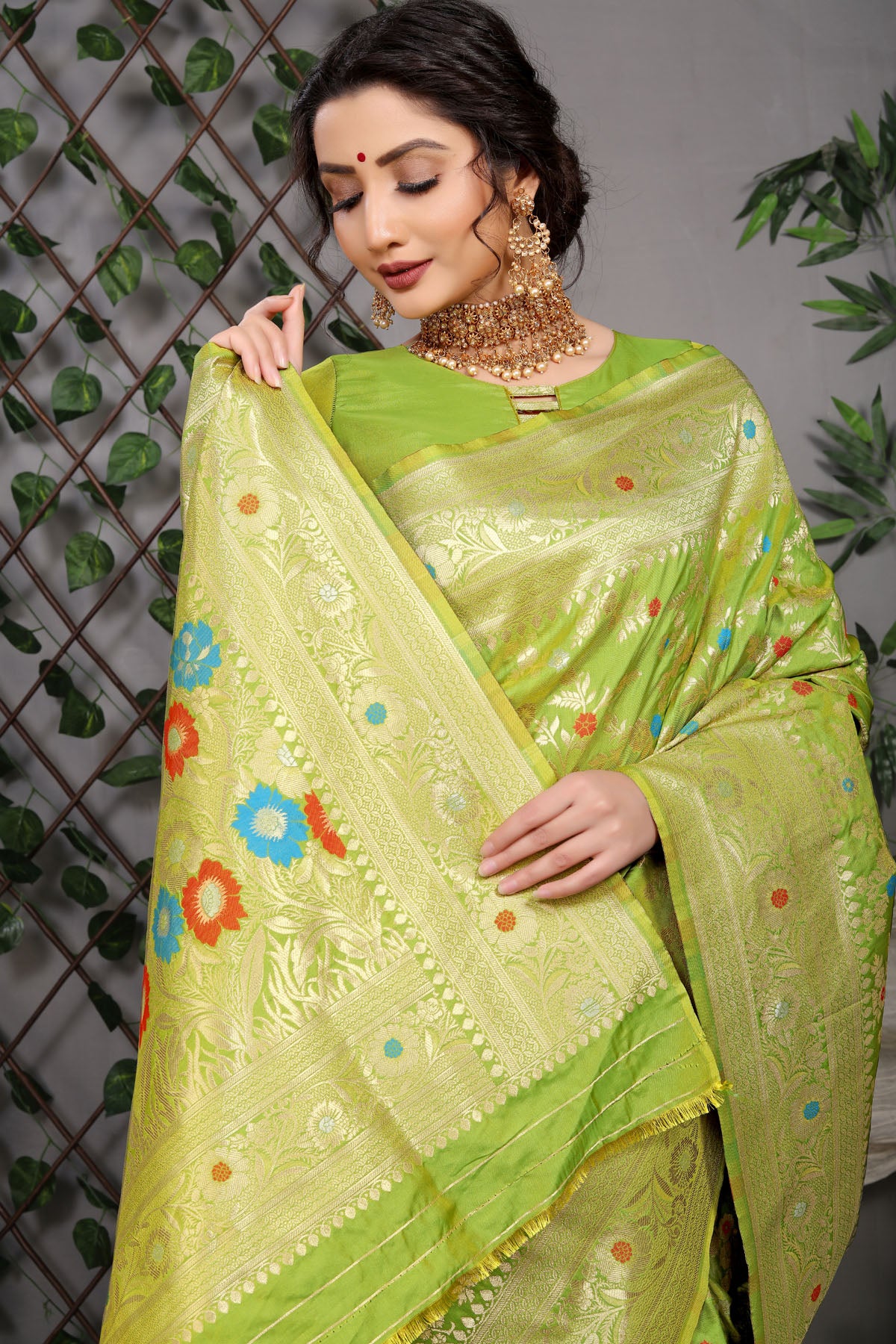 Sanaya Jacquard Pattern Kanchipuram Pure Silk Saree