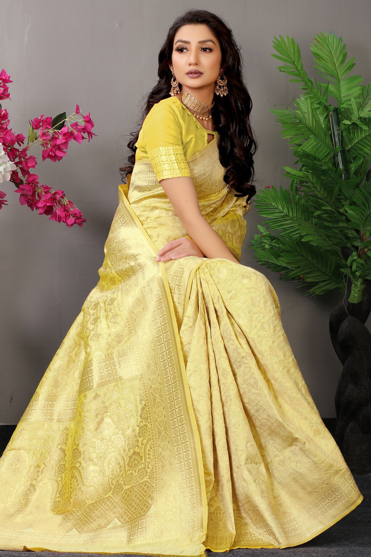 Mansi Jacquard Pattern Kanchipuram Pure Silk Saree