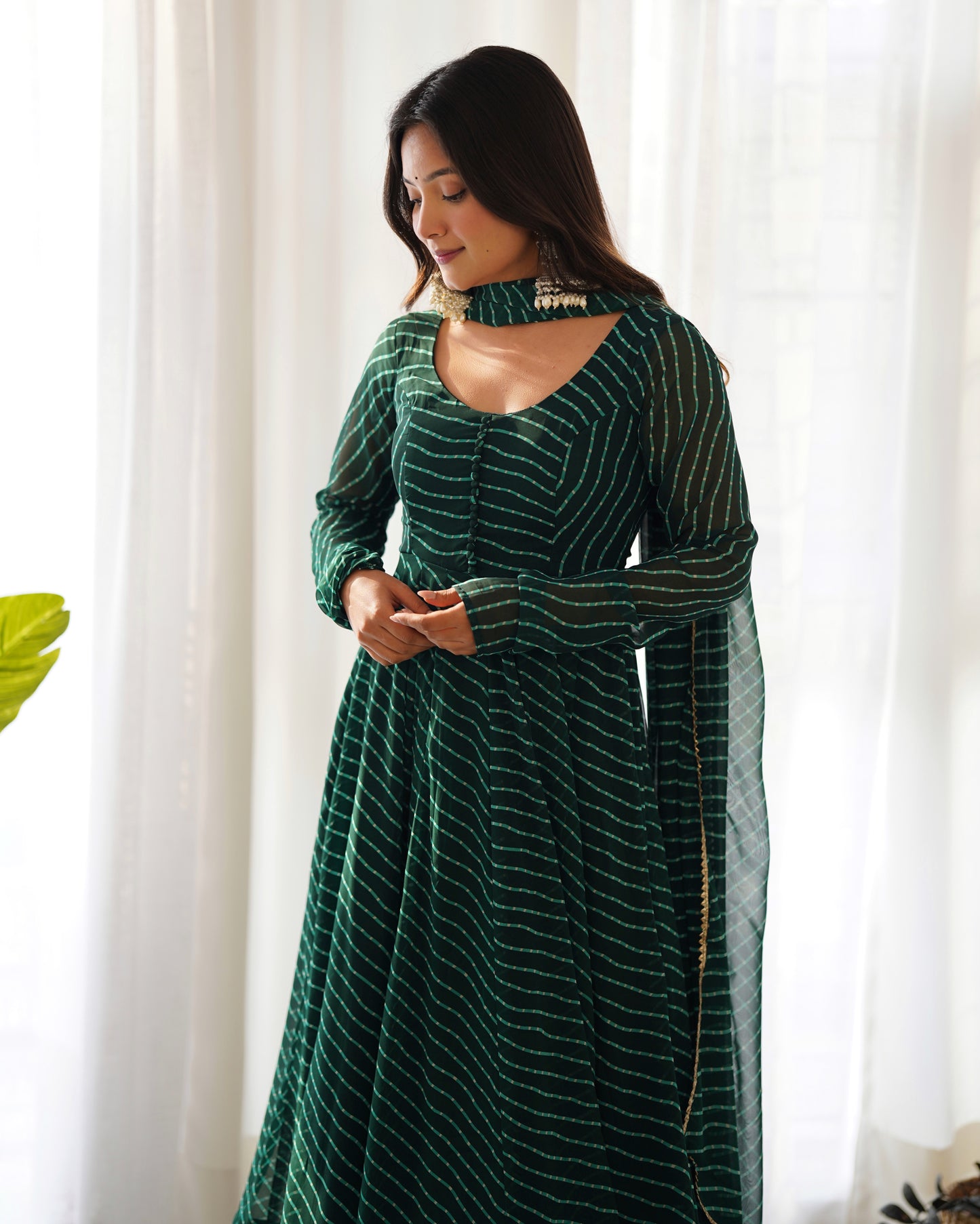Fox Georgette Laheriya Print Fabric Fully Flair Anarkali Kurti Dupatta And Pent