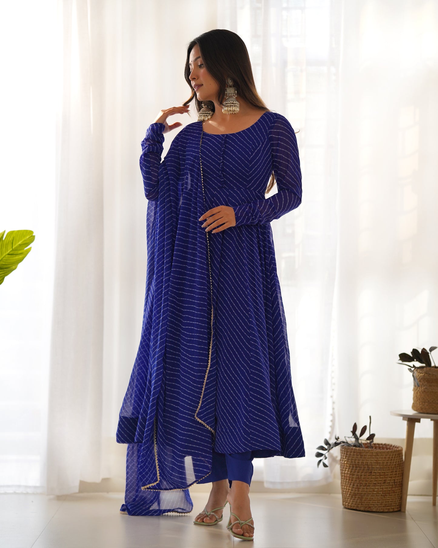Fox Georgette Laheriya Print Fabric Fully Flair Anarkali Kurti Dupatta And Pent