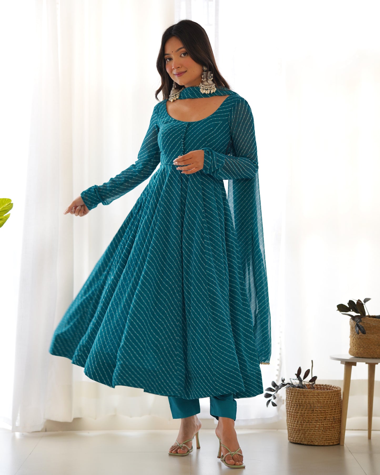 Fox Georgette Laheriya Print Fabric Fully Flair Anarkali Kurti Dupatta And Pent
