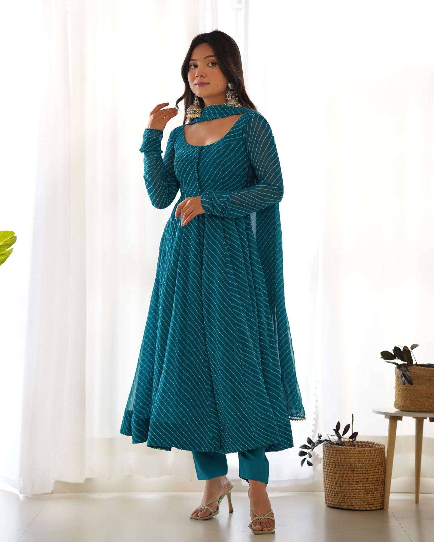 Fox Georgette Laheriya Print Fabric Fully Flair Anarkali Kurti Dupatta And Pent